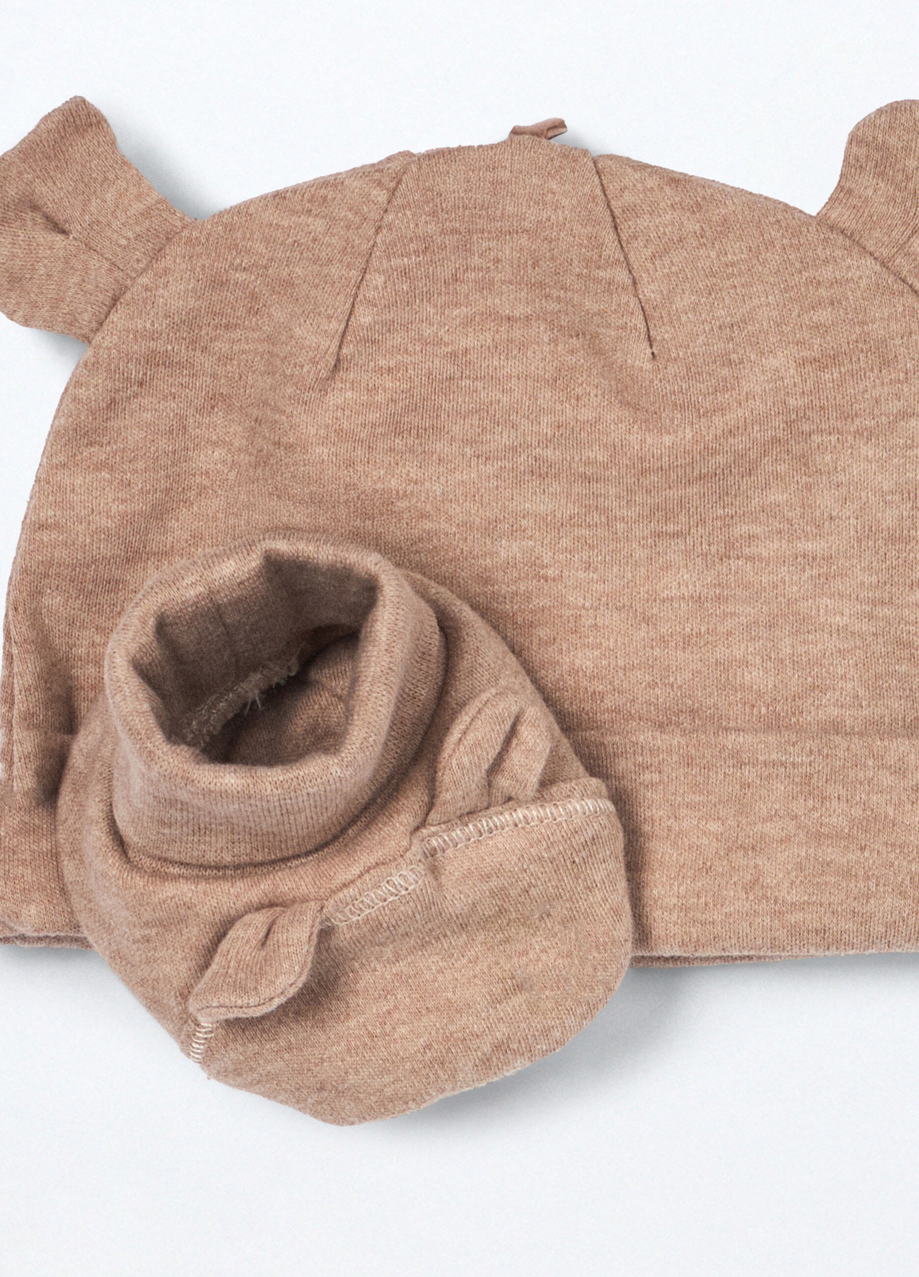 Set berretto + scarpine in interlock di puro cotone neonato_1