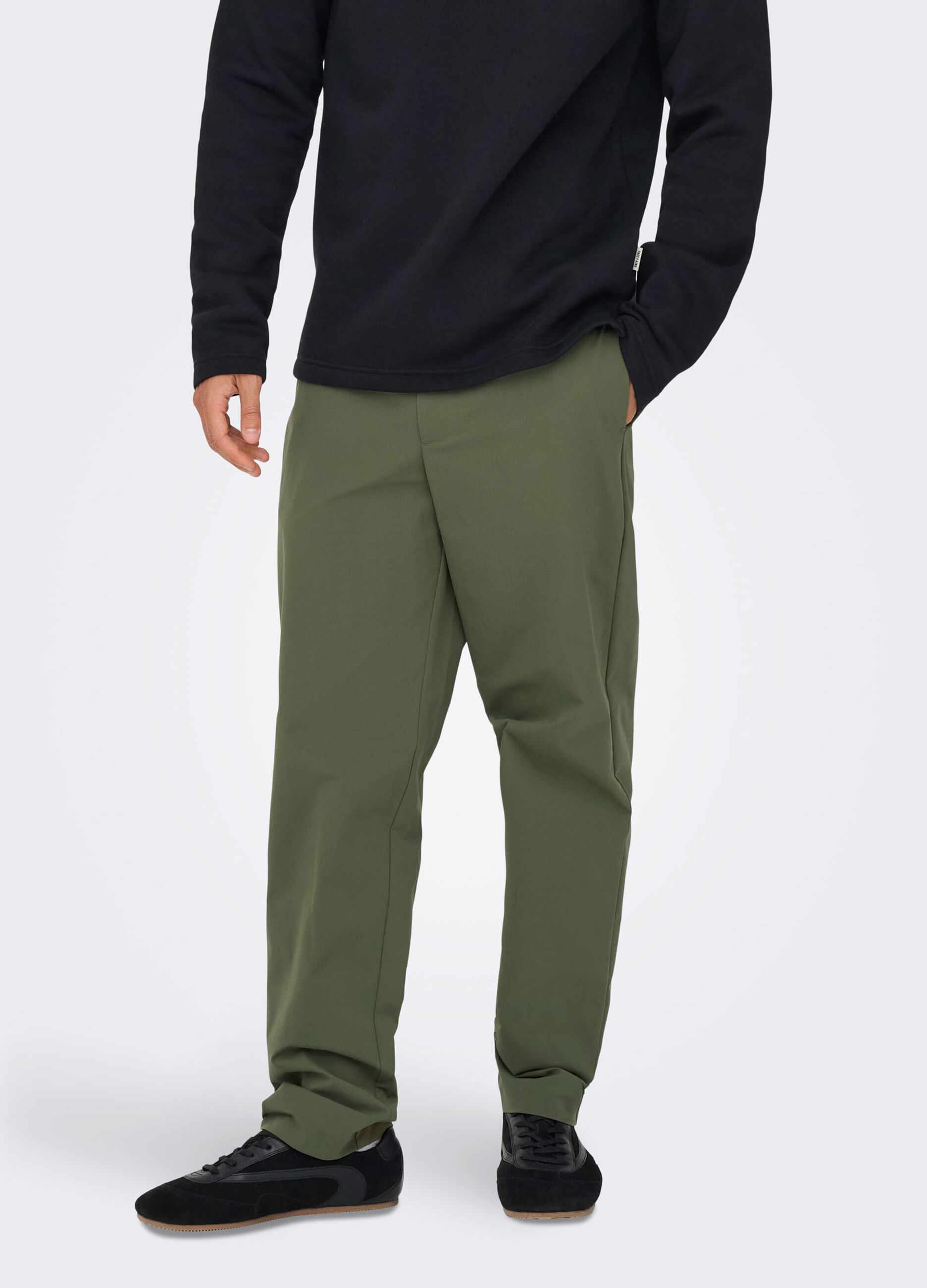 Pantaloni tapered fit_1