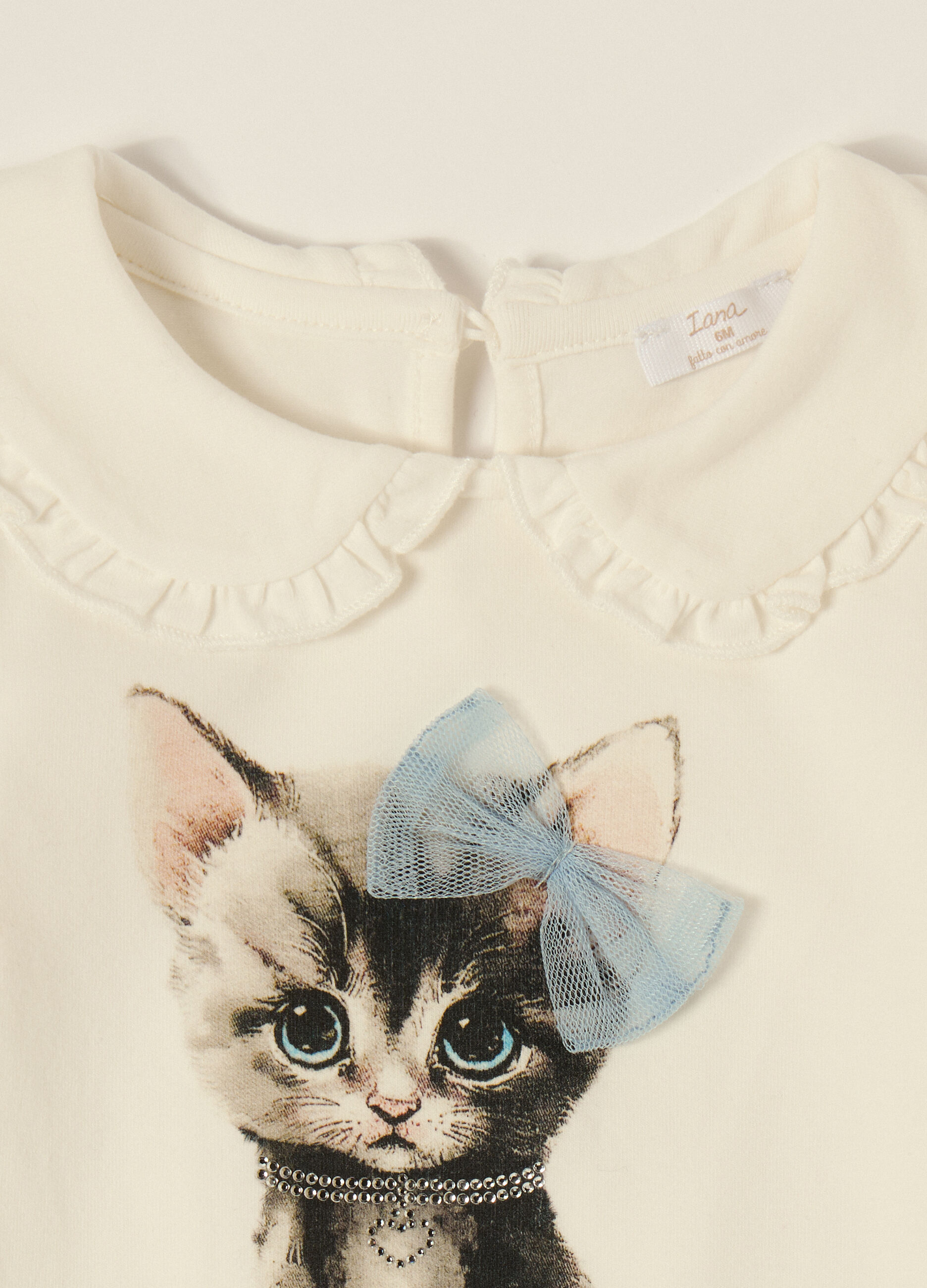 Maglia bianca a maniche lunghe con stampa di gatto_3
