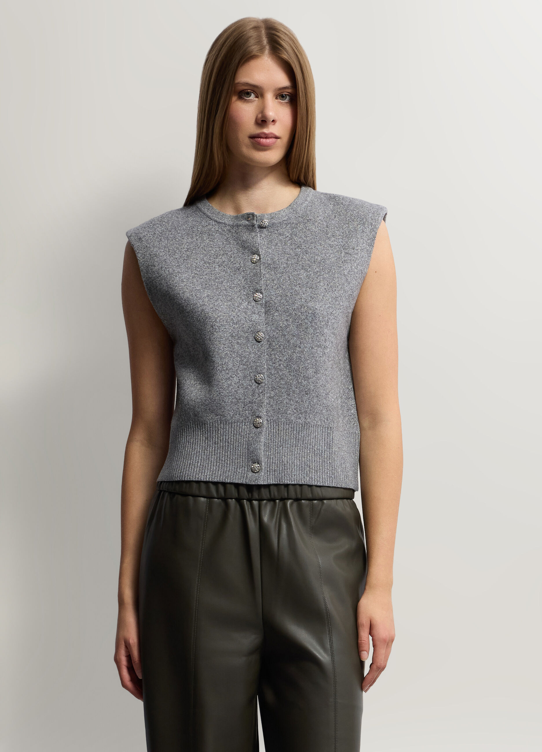 Gilet girocollo in maglia rasata donna_0