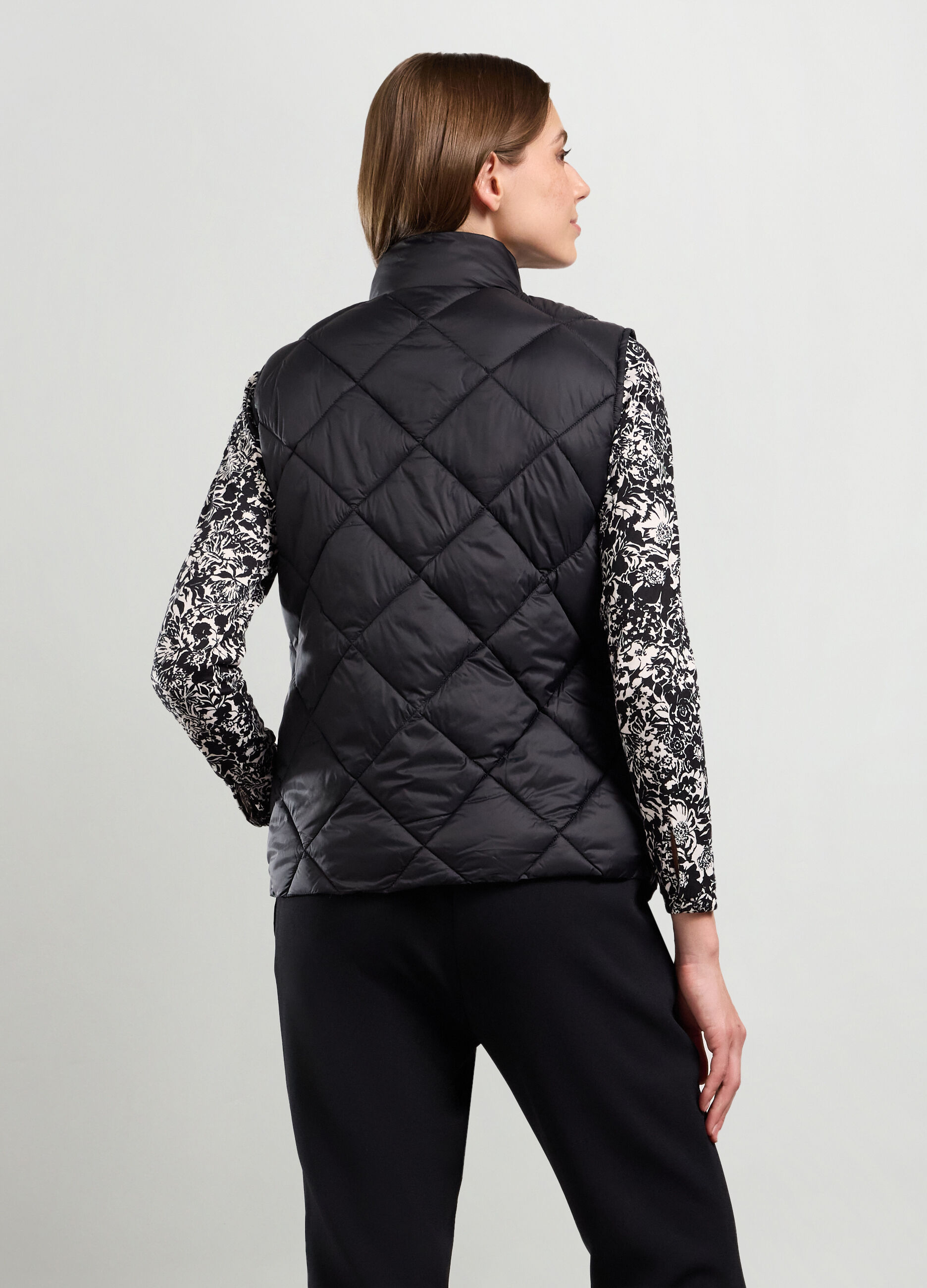 Giubbino imbottito smanicato donna_1