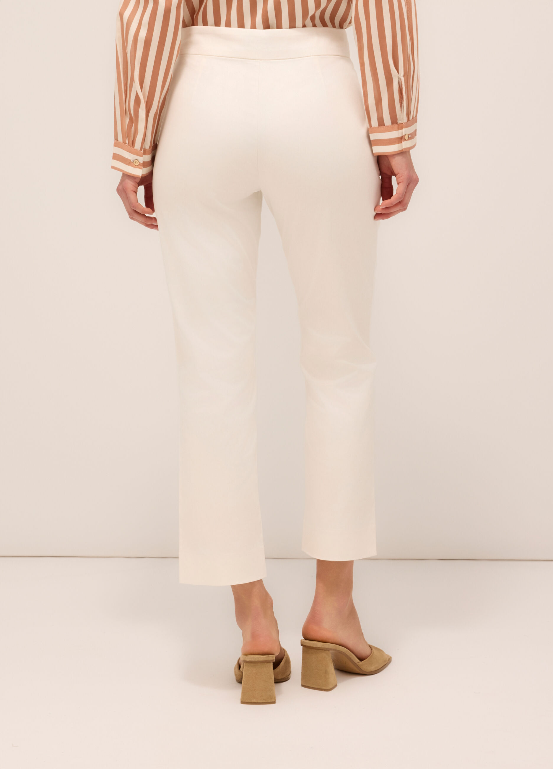Pantaloni in raso di cotone stretch donna_1