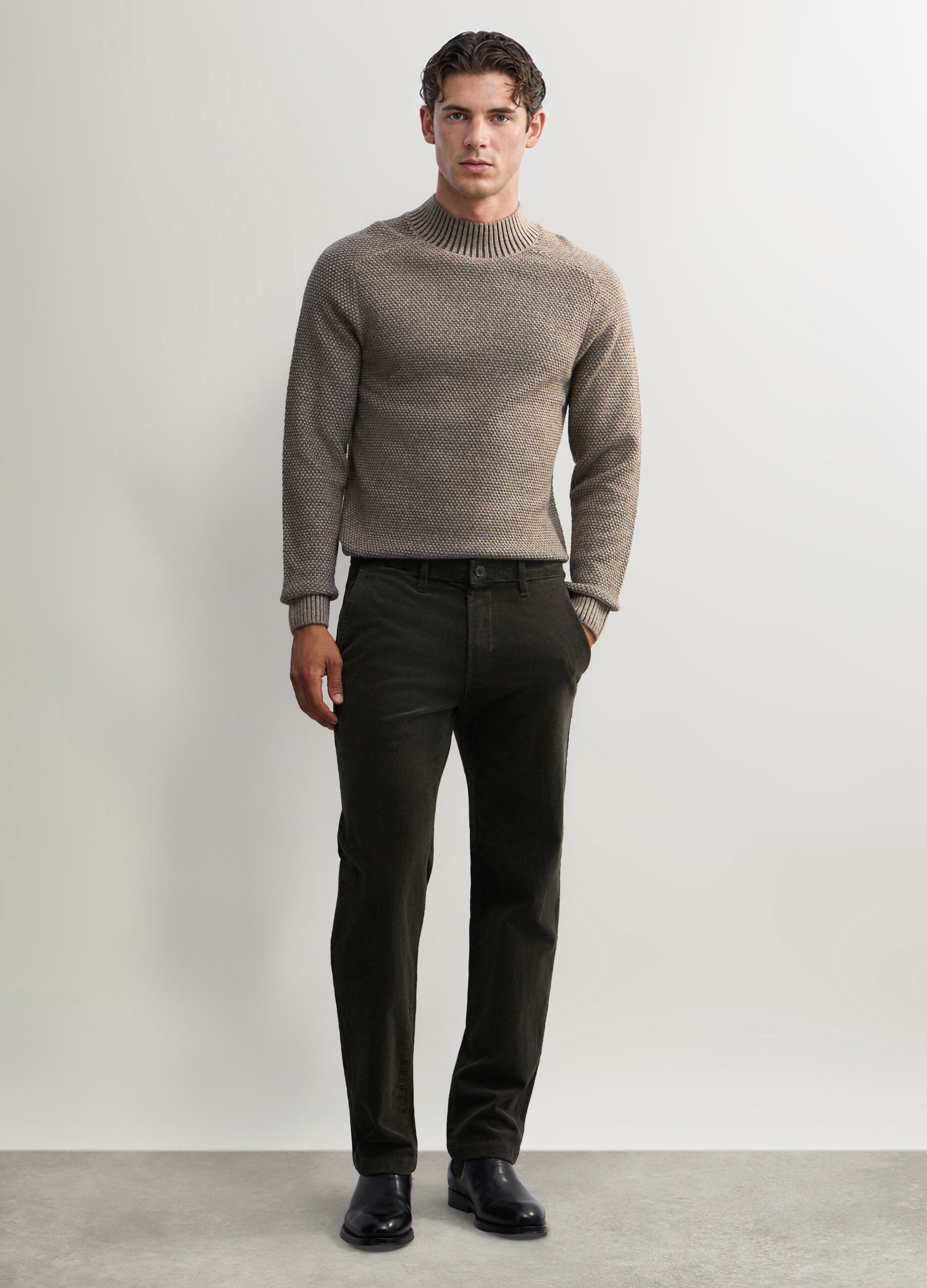 Pantaloni chino slim fit in velluto a coste uomo_0