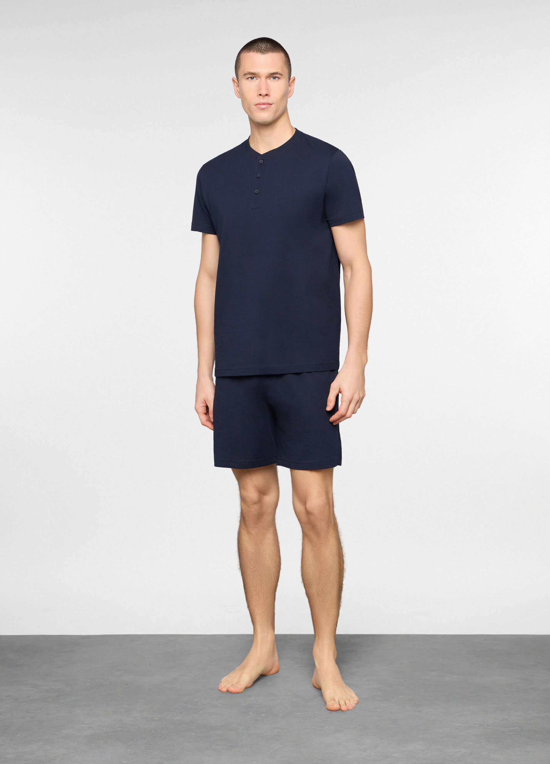 Pigiama corto con collo serafino uomo_0