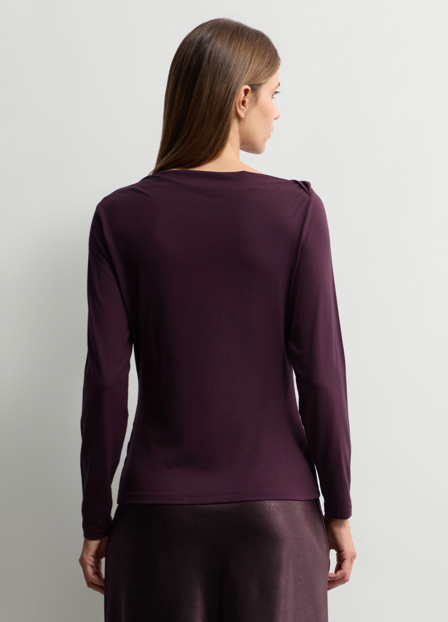 T-shirt con scollo a barchetta stretch donna_1
