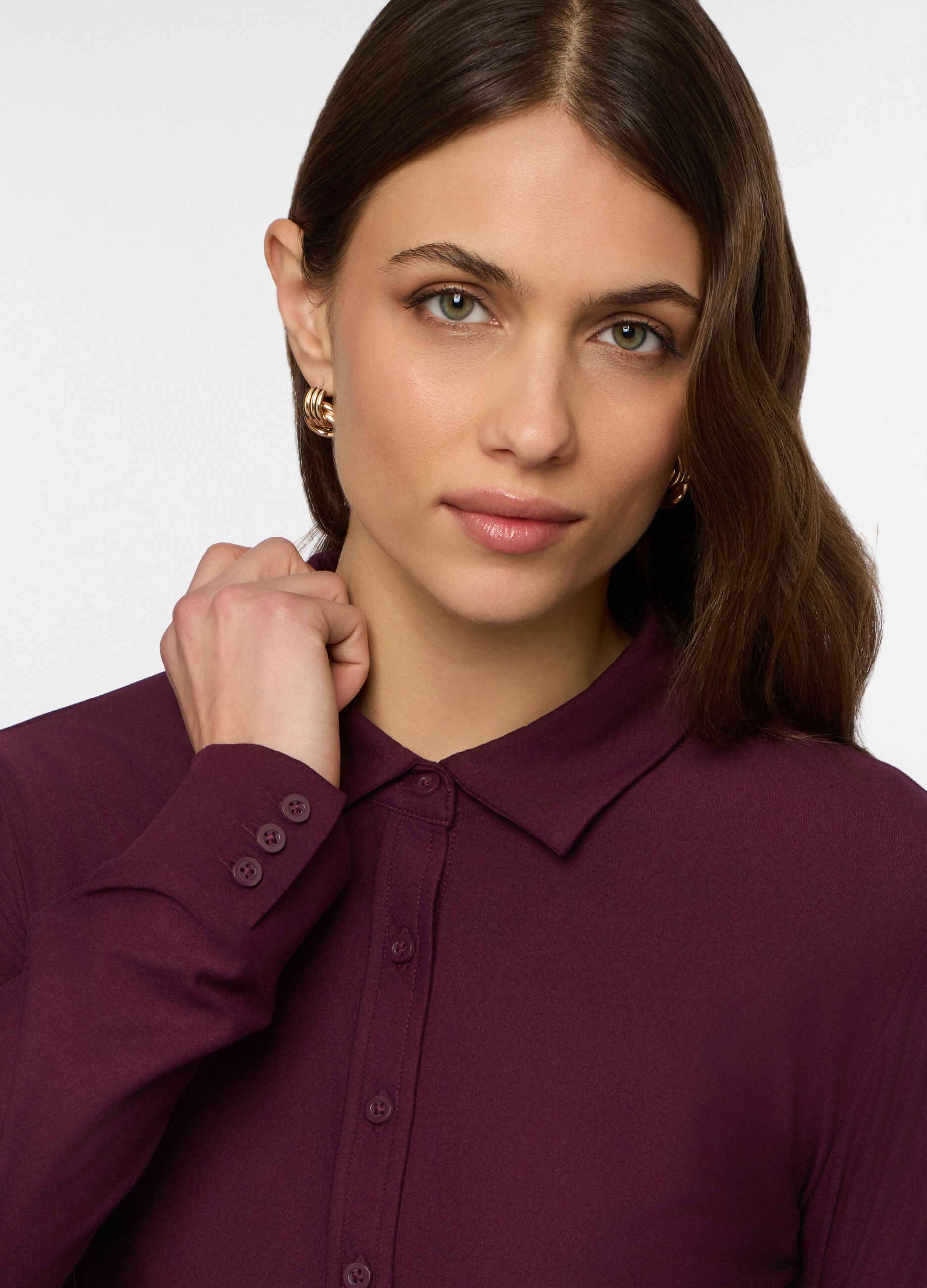 Camicia regular fit con colletto alla francese in jersey stretch donna_2