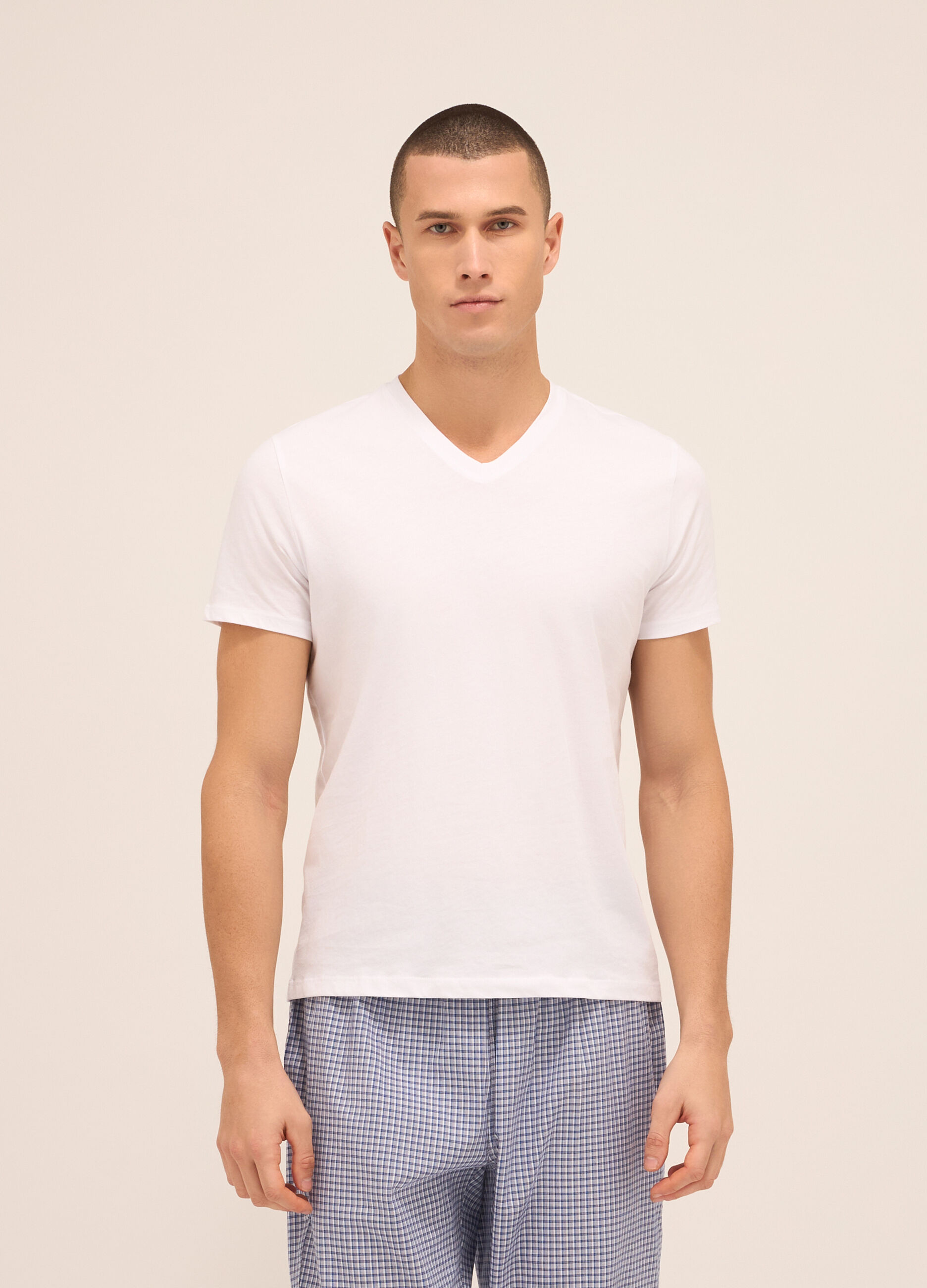 T-shirt collo a V in puro cotone uomo_0