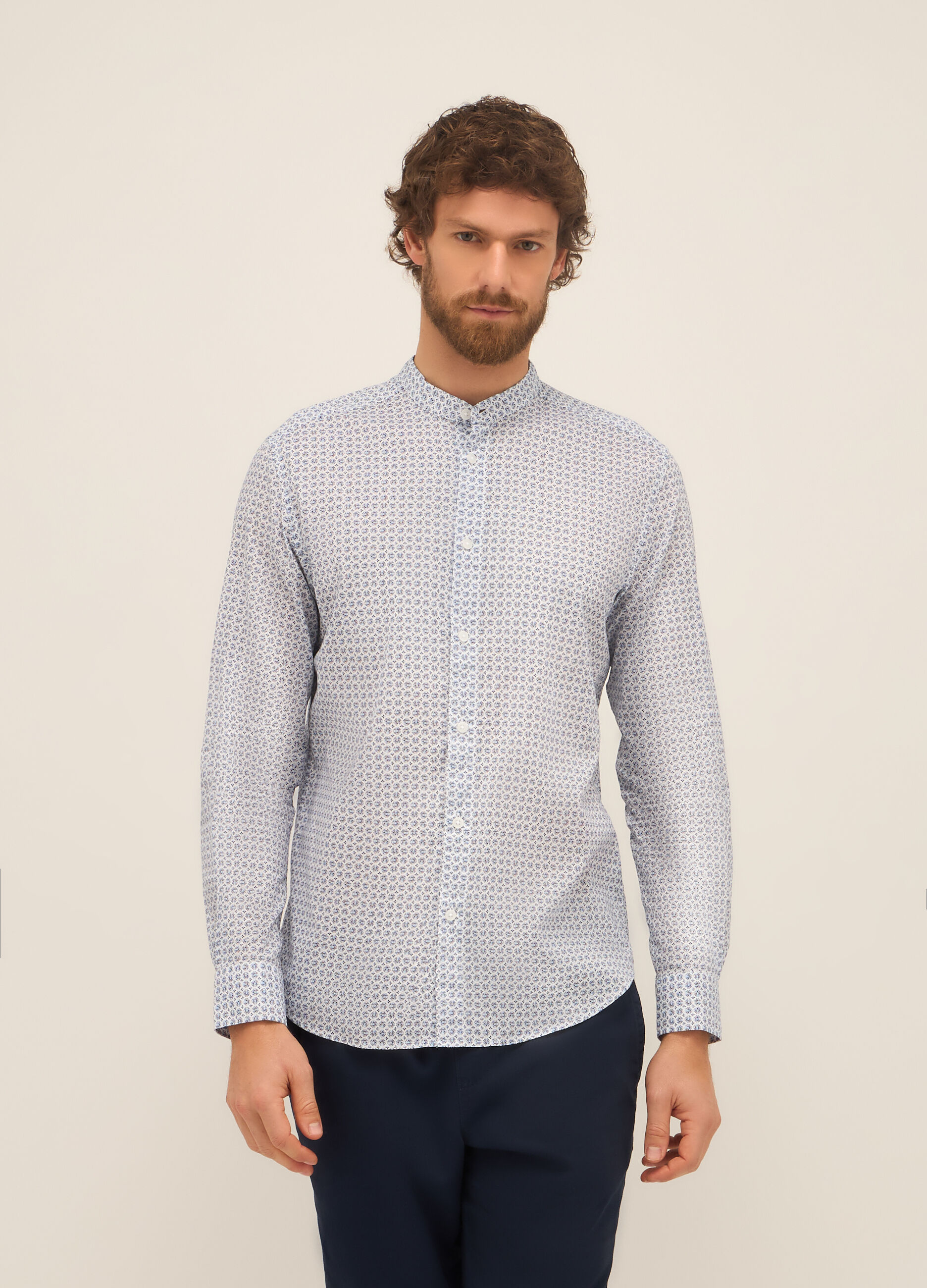 Camicia con collo alla coreana in cotone a fiore