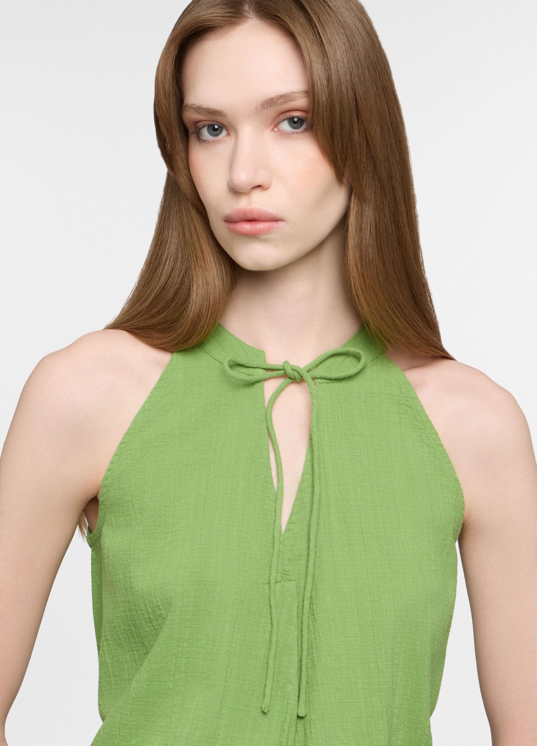 Blusa regular fit con scollo a V in puro cotone donna_2