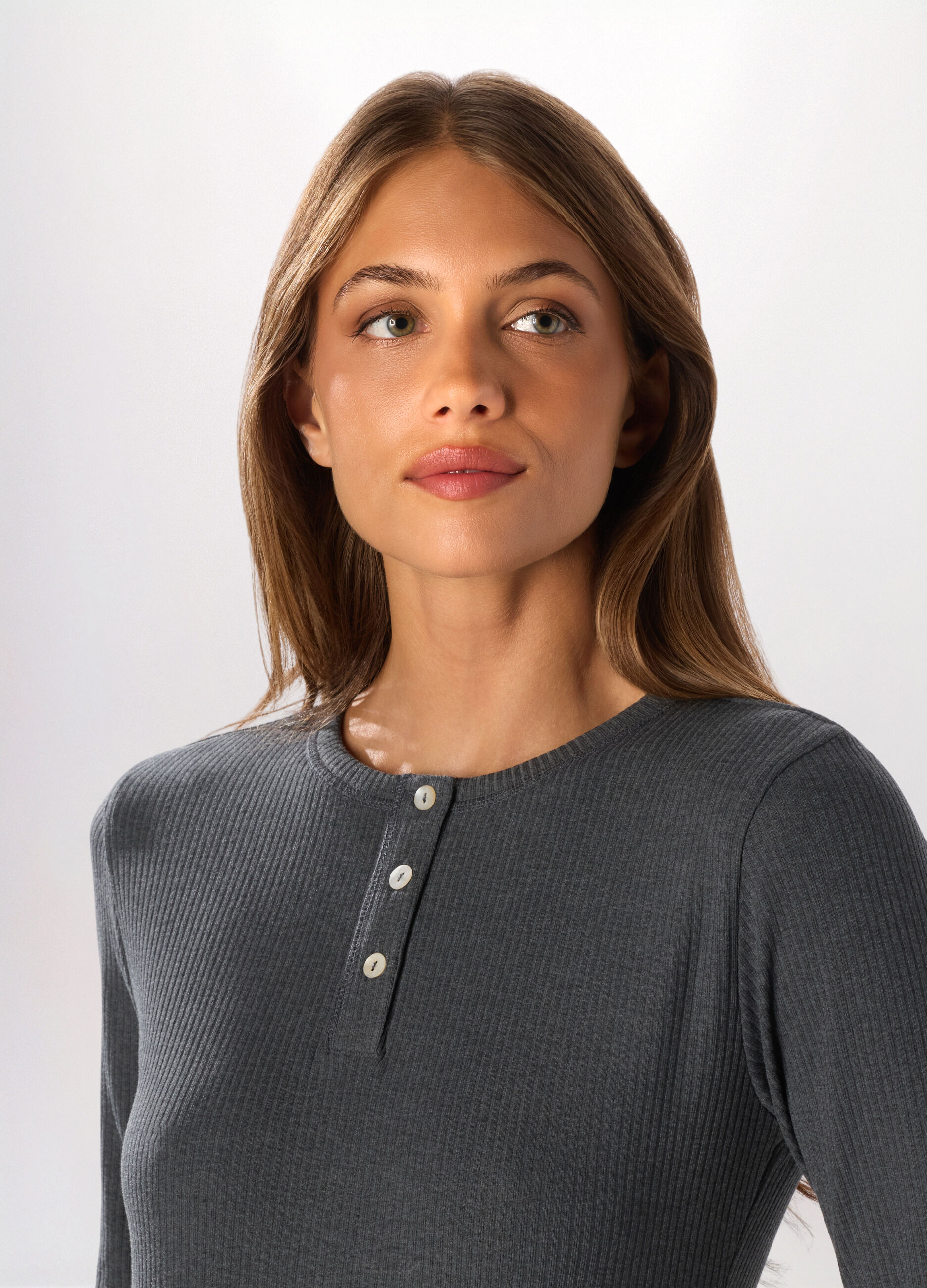 T-shirt in costina di misto cotone stretch donna_2