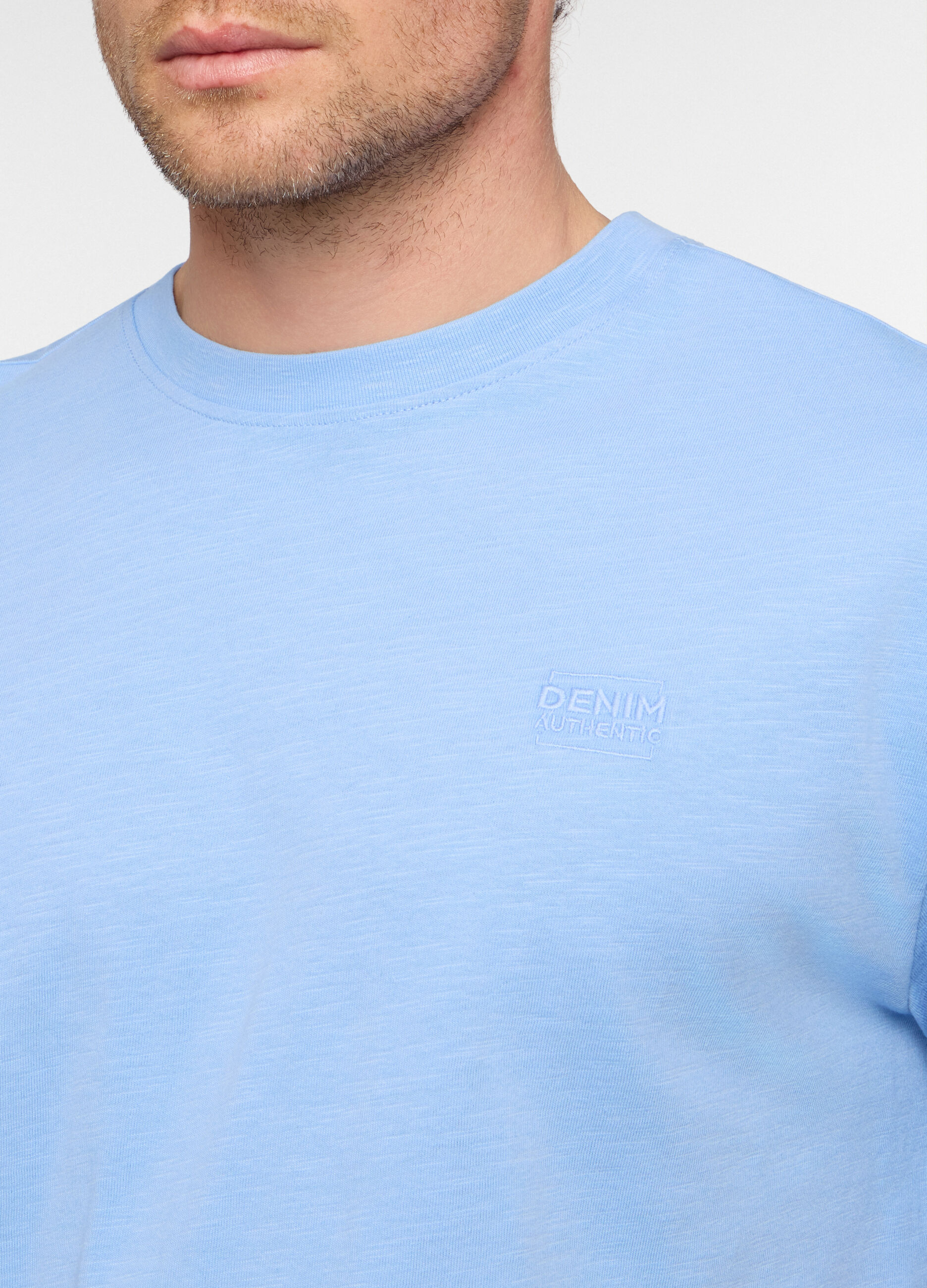 T-shirt girocollo in cotone fiammato uomo_2