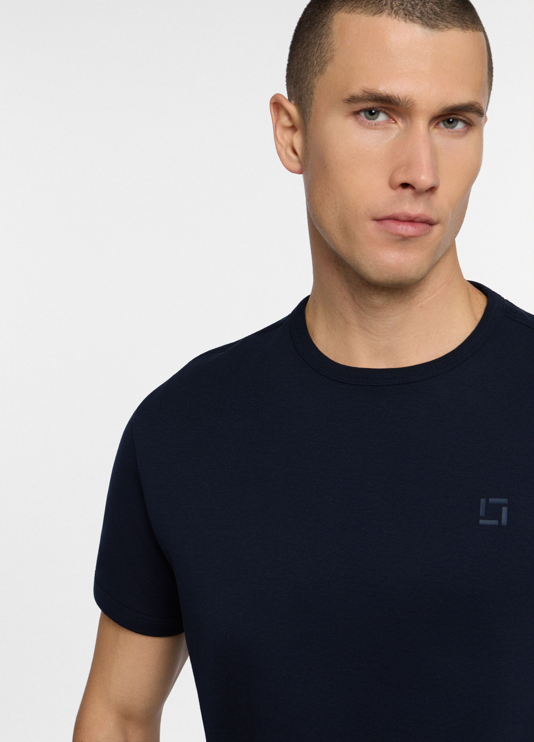 T-shirt girocollo in cotone uomo_2