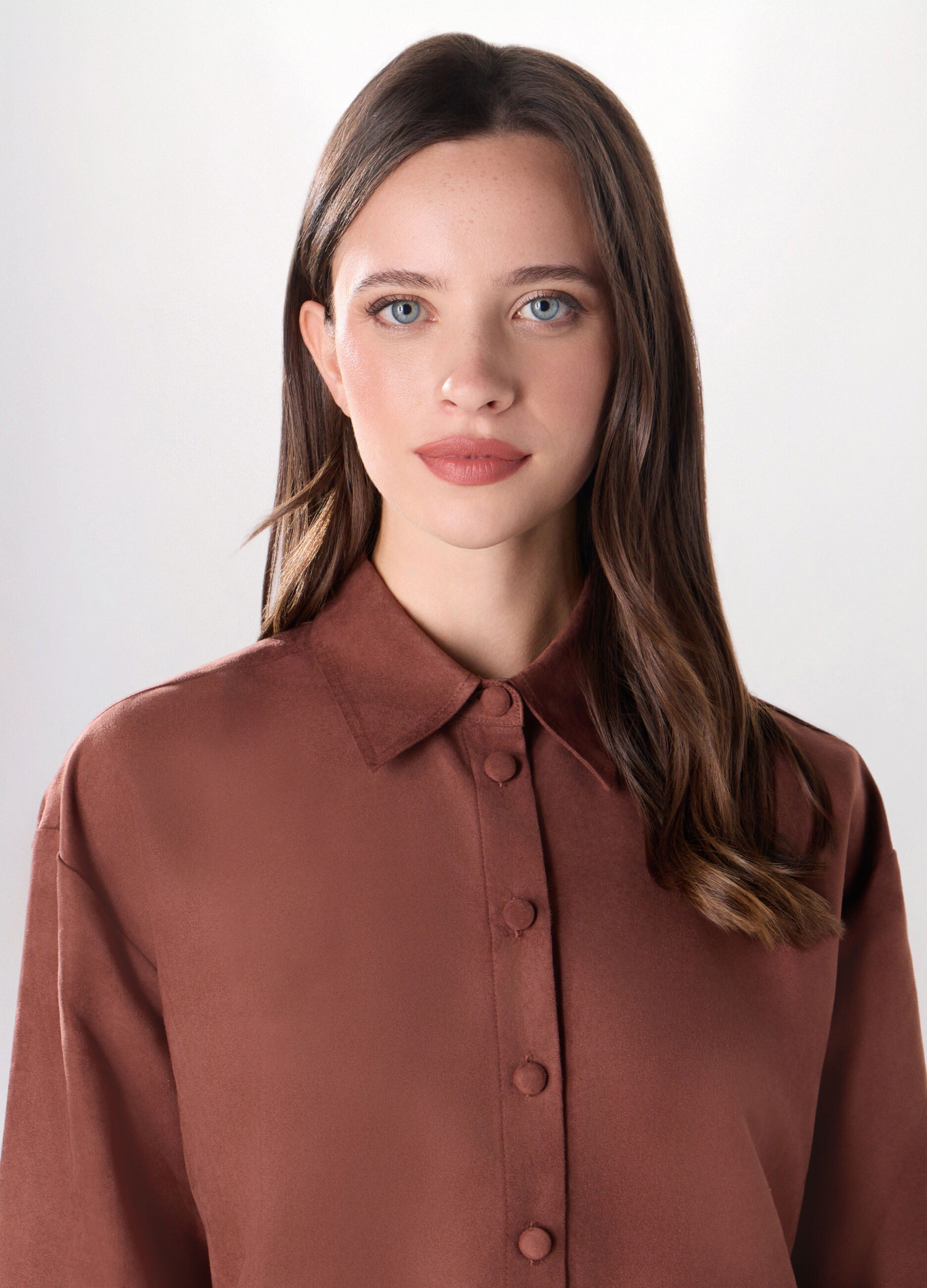 Giacca-camicia in eco pelle donna_2