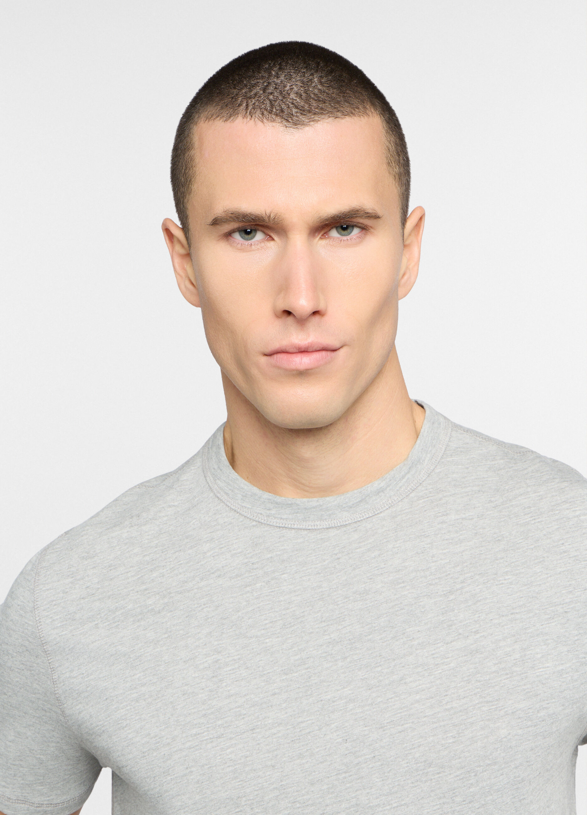 T-shirt con cuciture a vista uomo_2