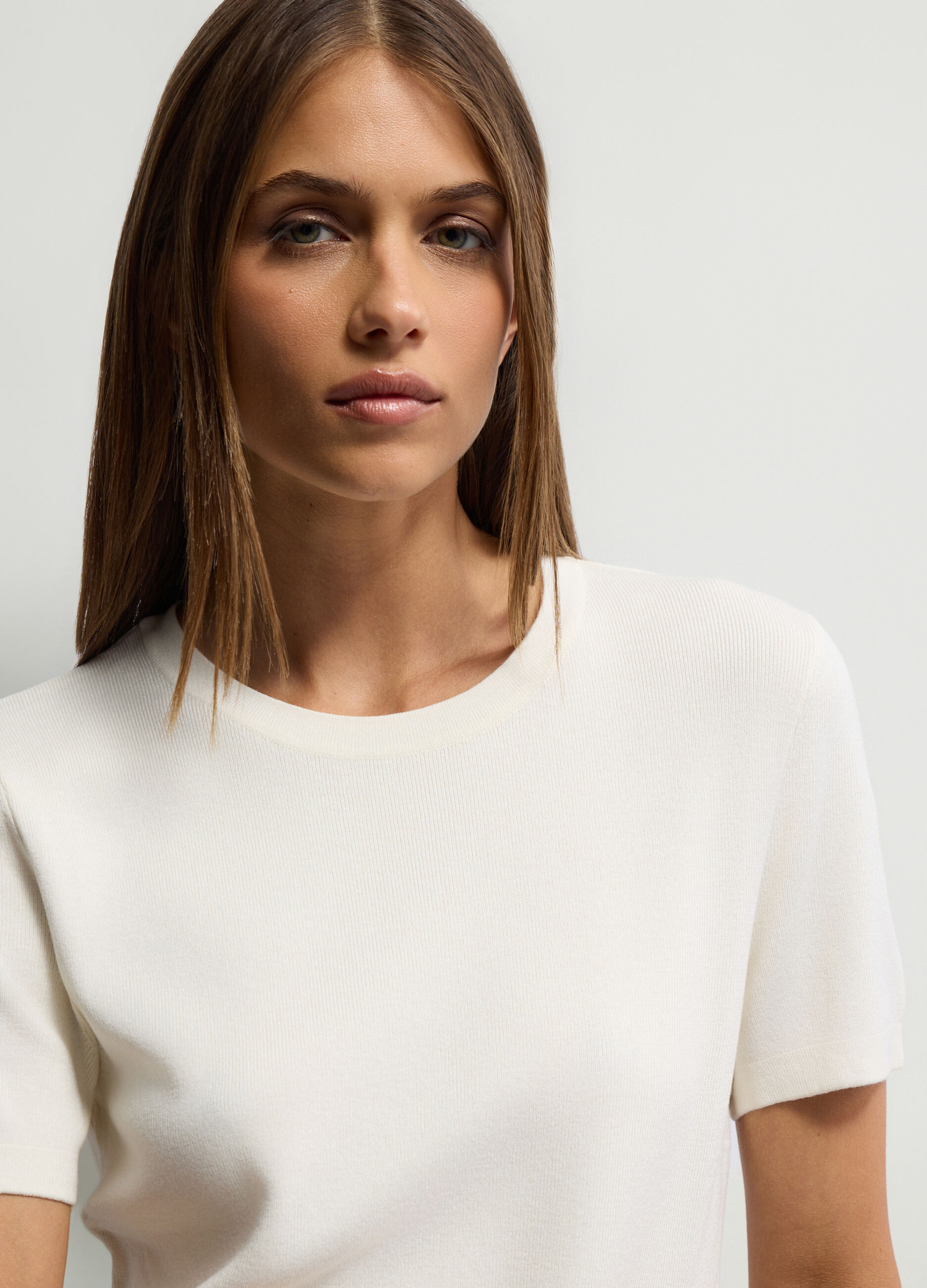 Maglia girocollo in costina donna_2