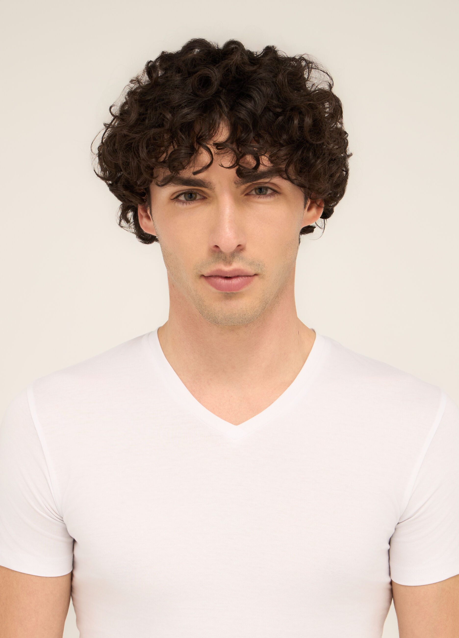 T-shirt intima scollo a V in cotone uomo_2