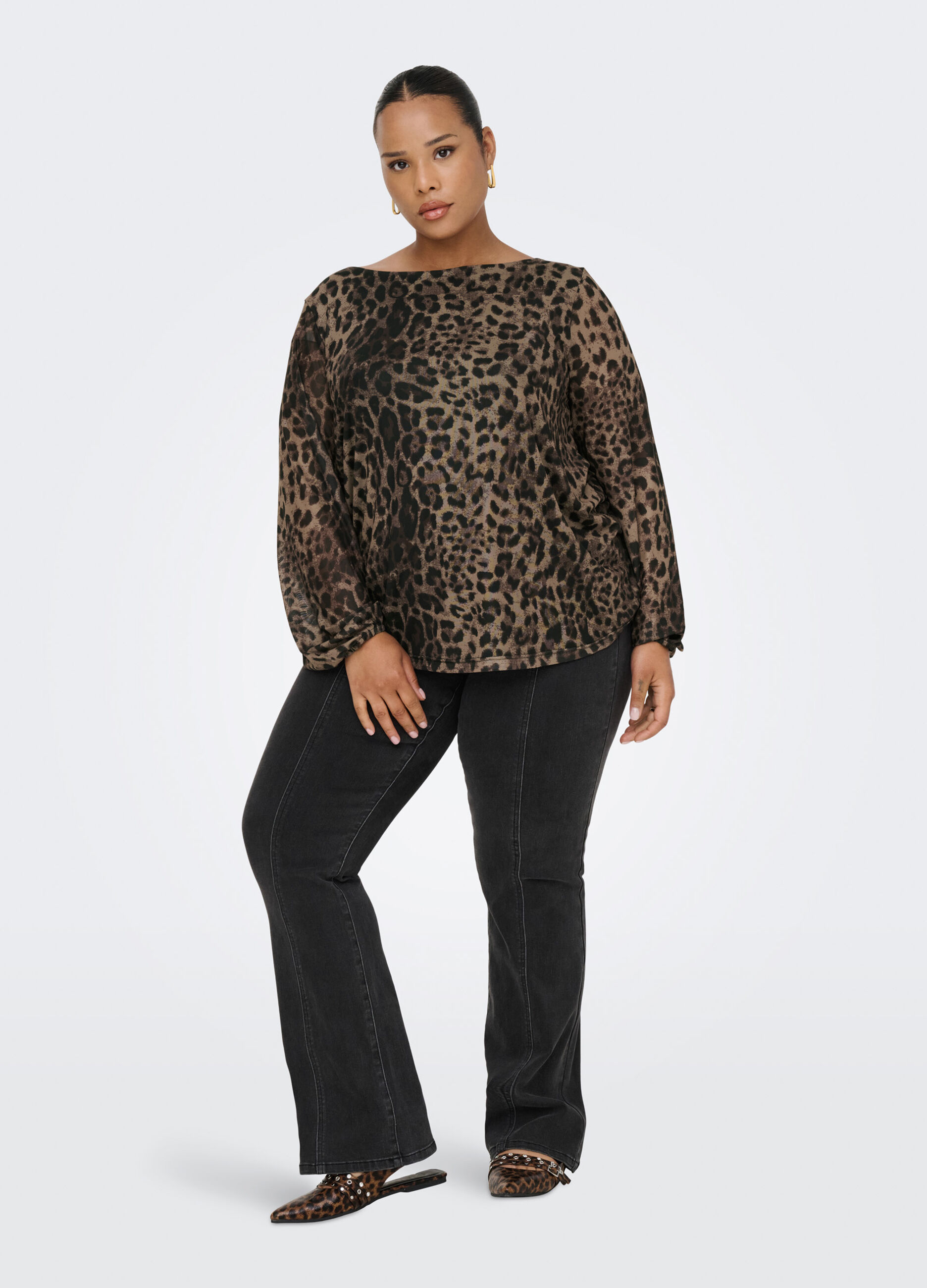 Blusa a maniche lunghe con scollo a barca_2