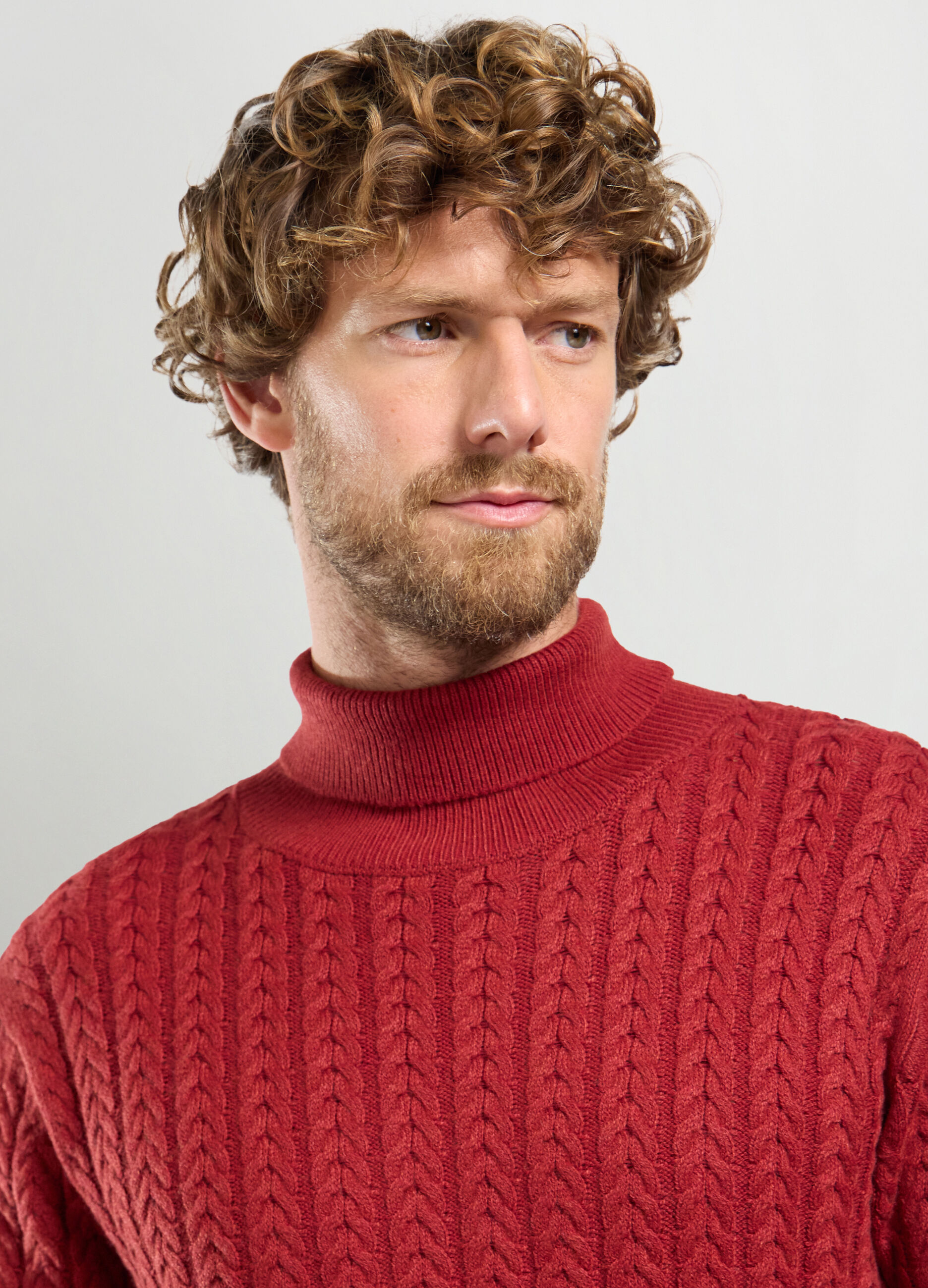 Maglioncino uomo collo alto online