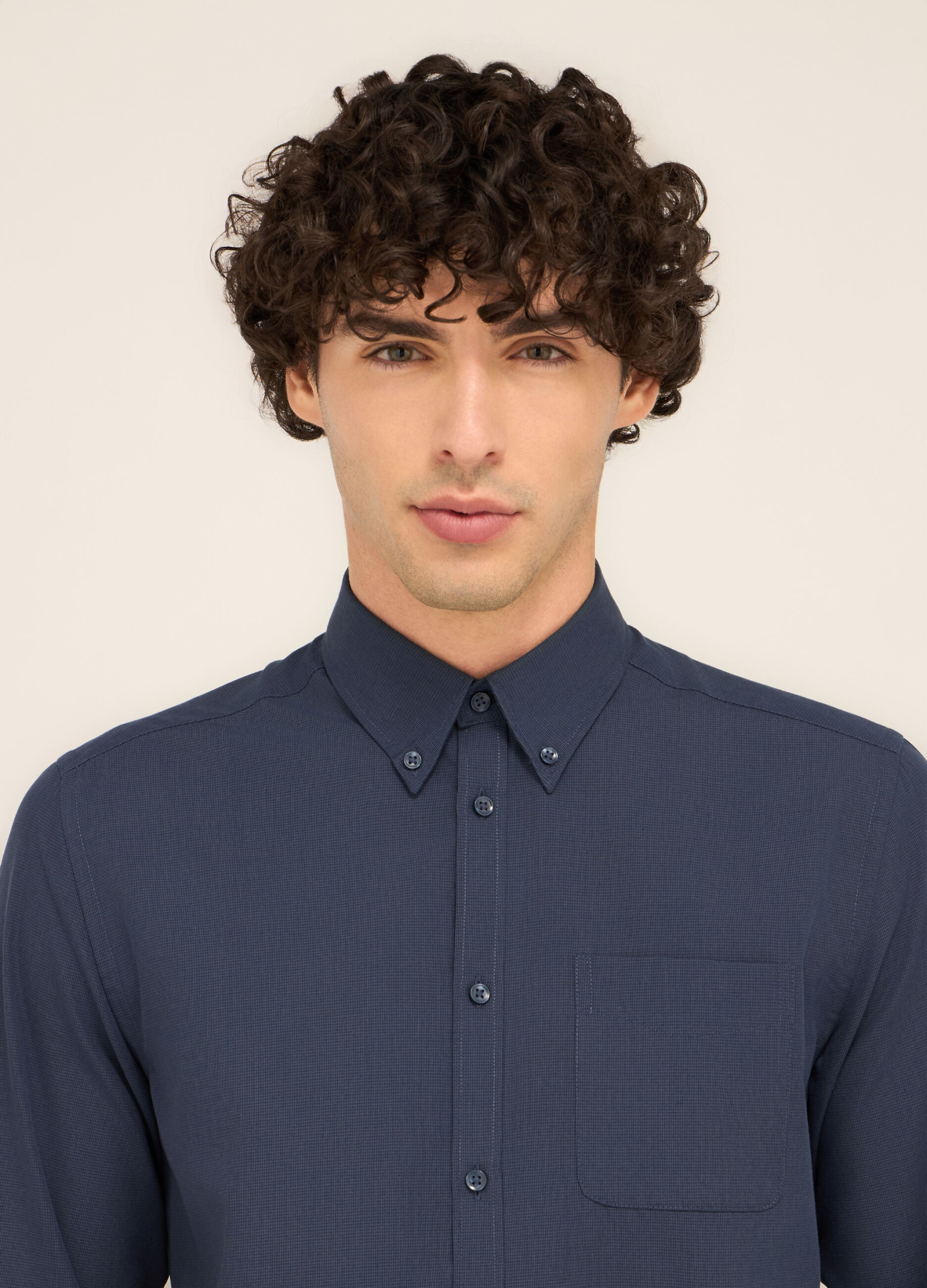 Camicia regular fit button-down in misto cotone uomo_2