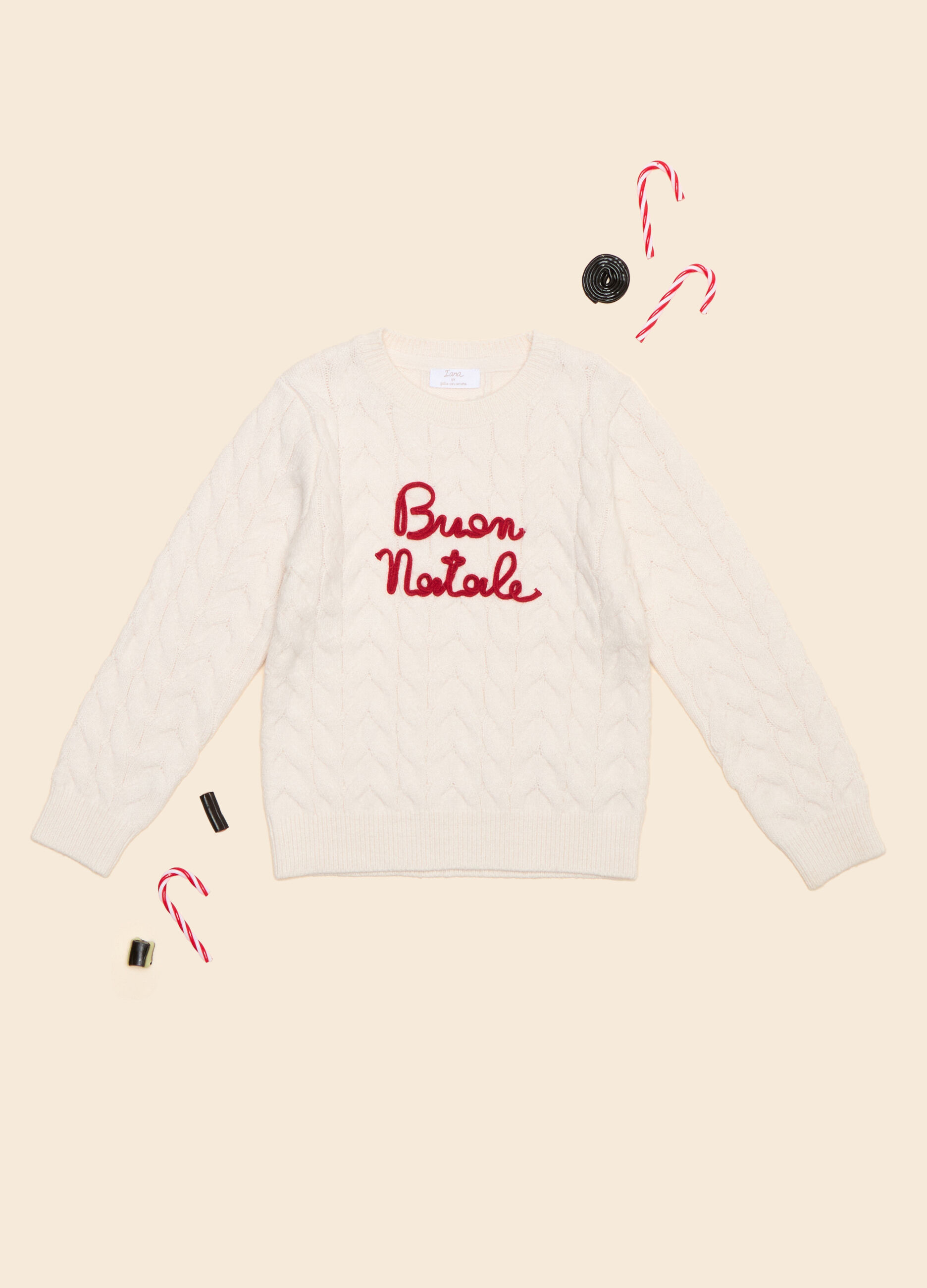 Tricot con lavorazione a treccia_0