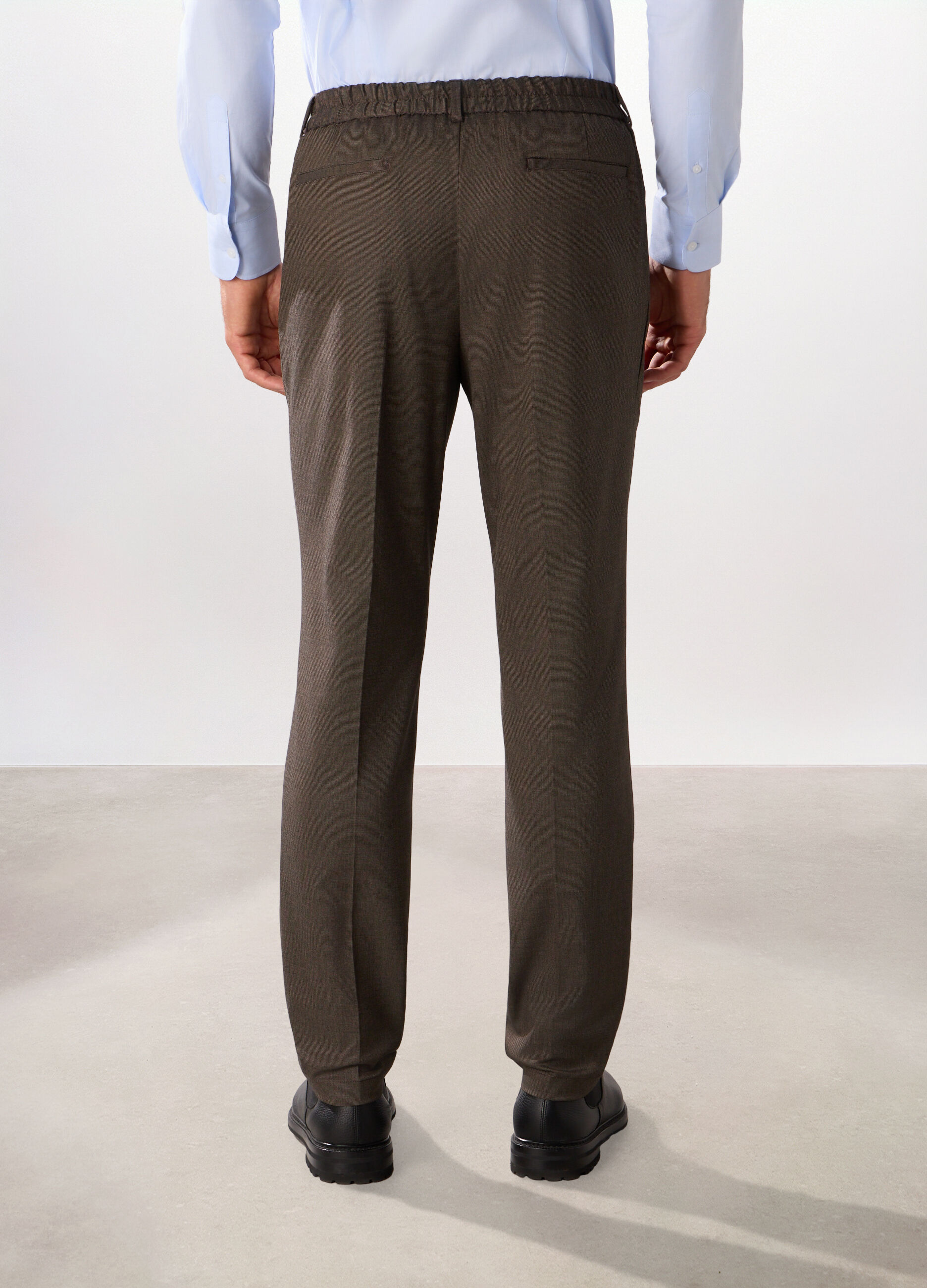 Pantalone slim con elastico uomo_1