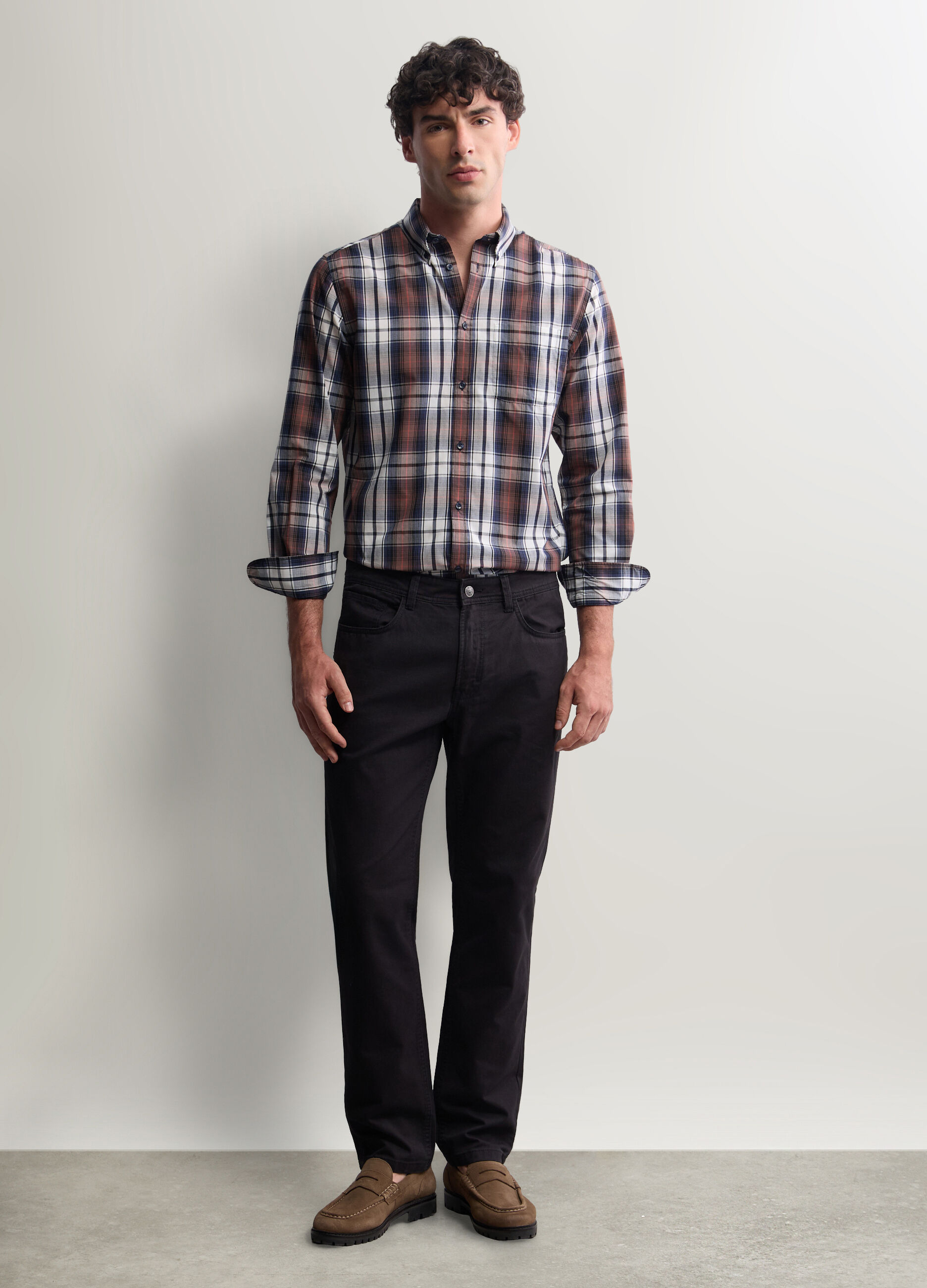 Pantalone regular fit in twill di cotone uomo_1
