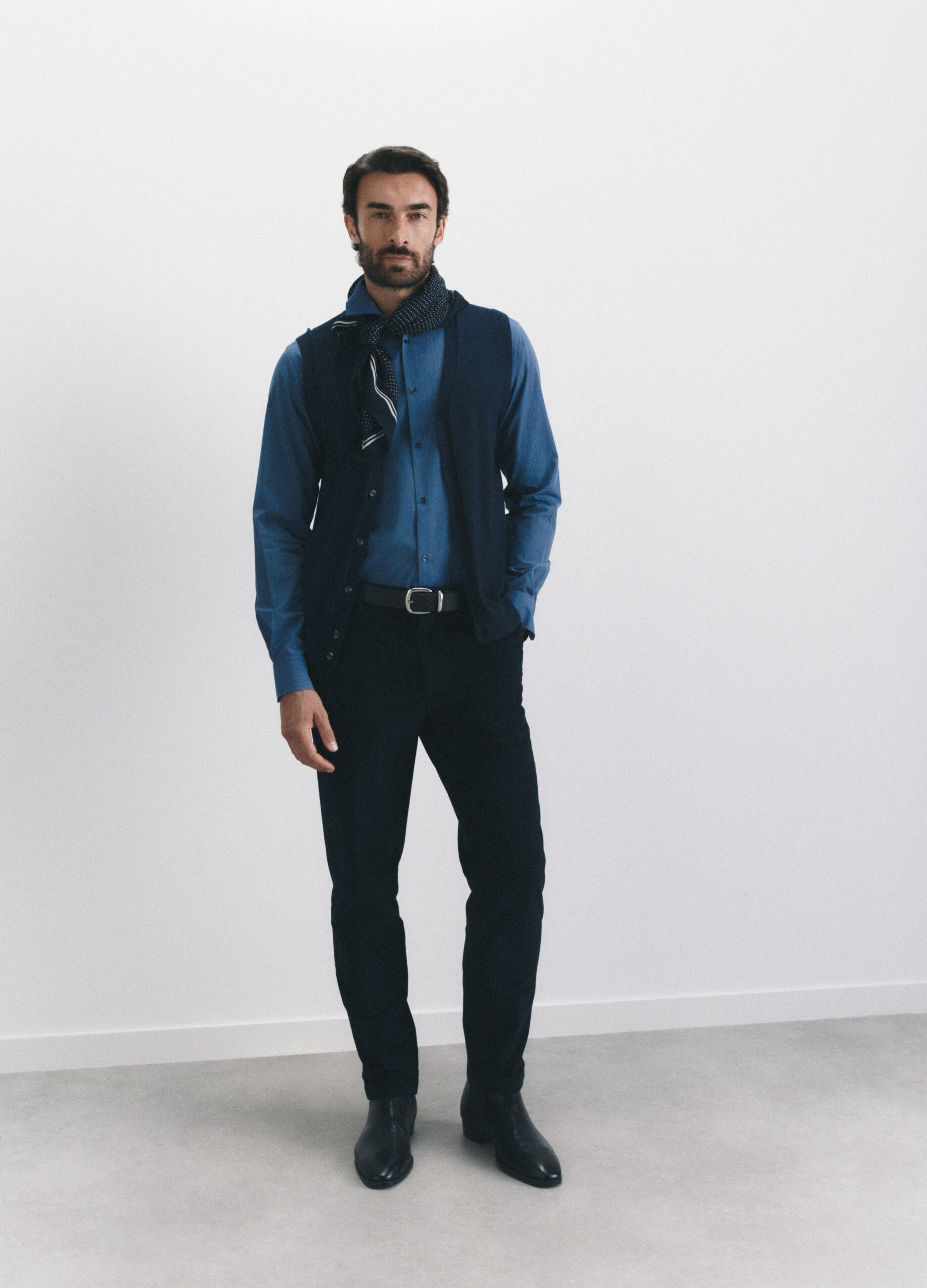 Gilet in maglia rasata di lana merino uomo_0