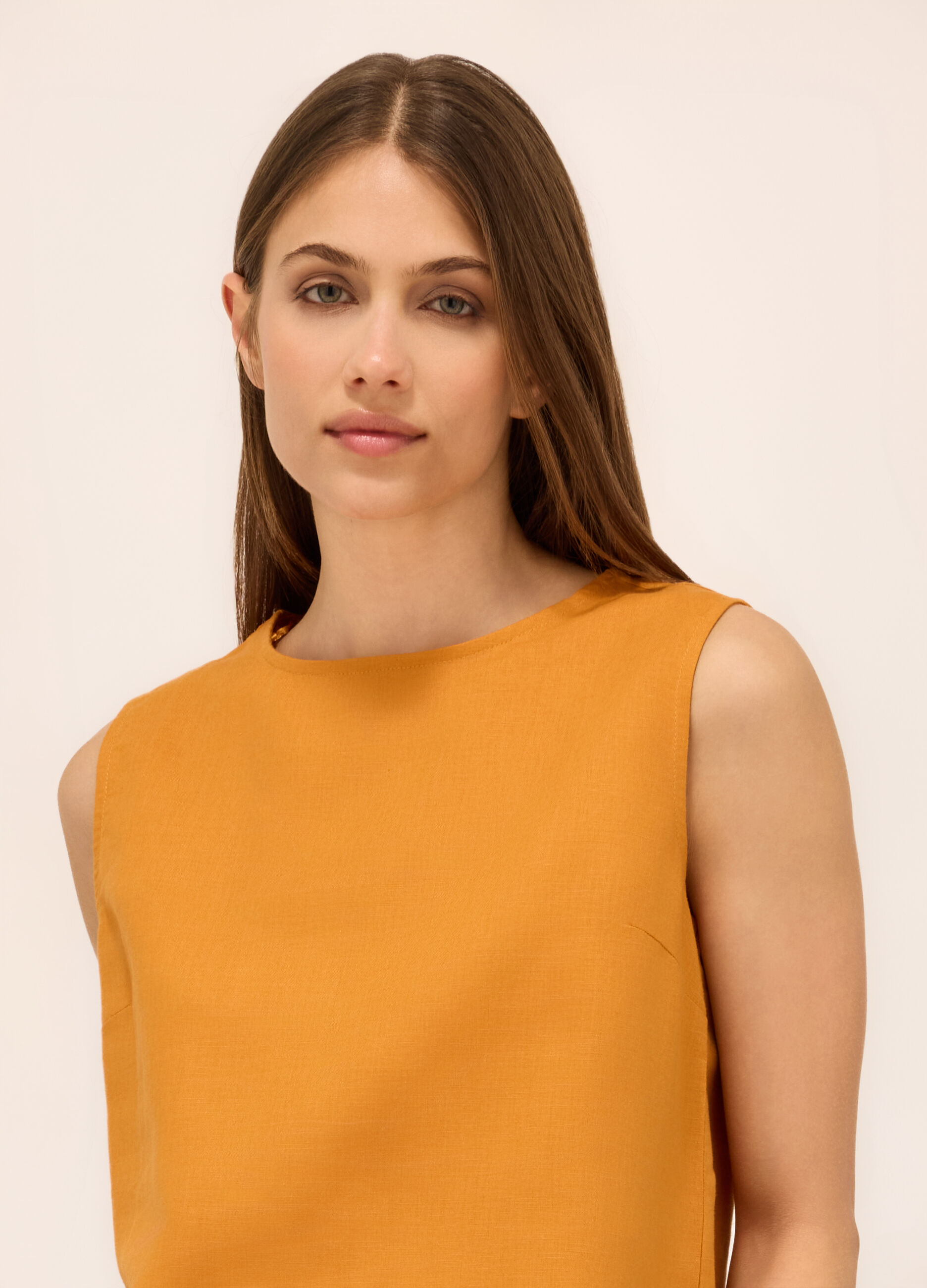 Blusa smanicata in misto lino donna_2