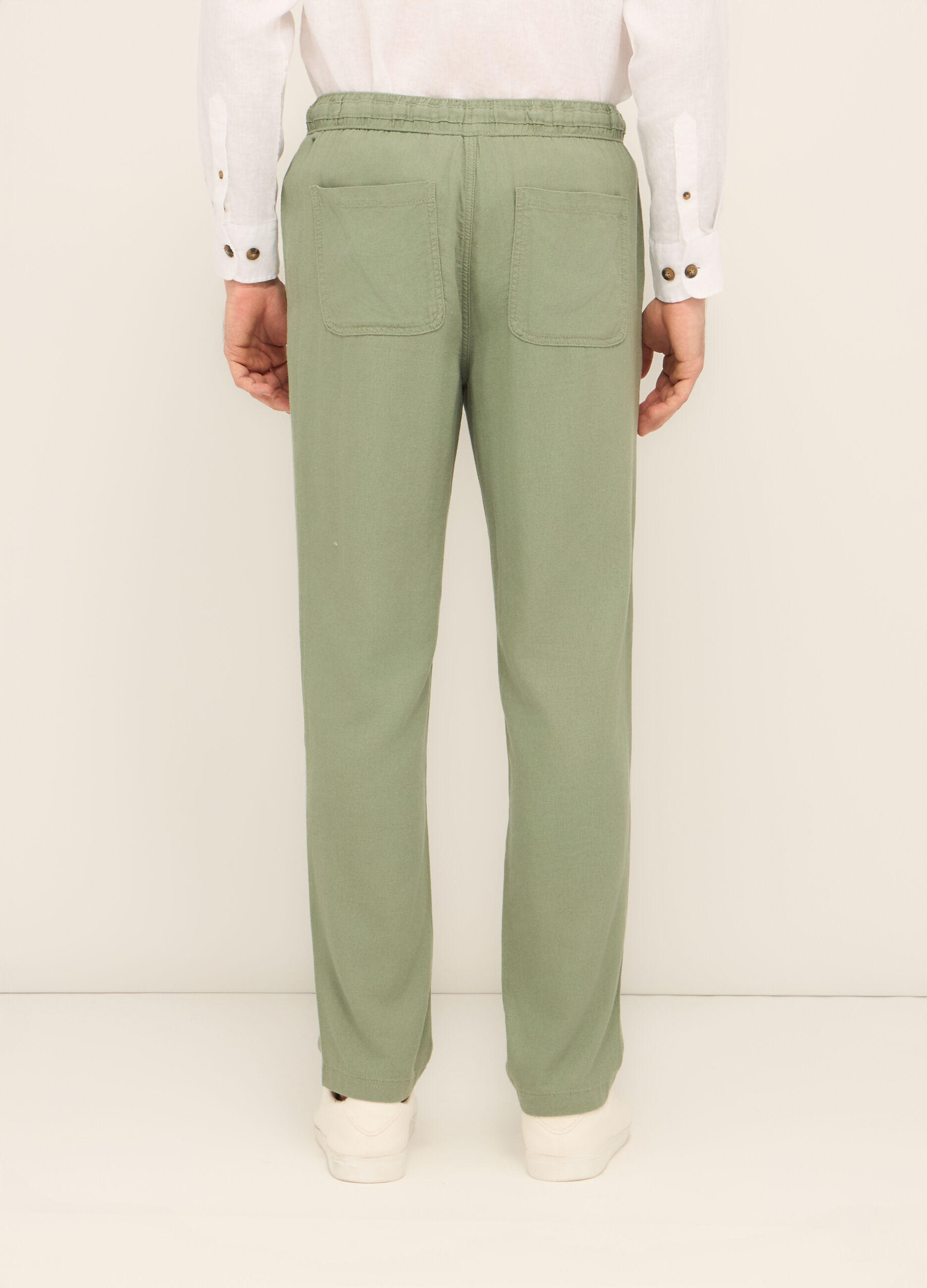 Pantaloni chino in misto lino con coulisse uomo_1