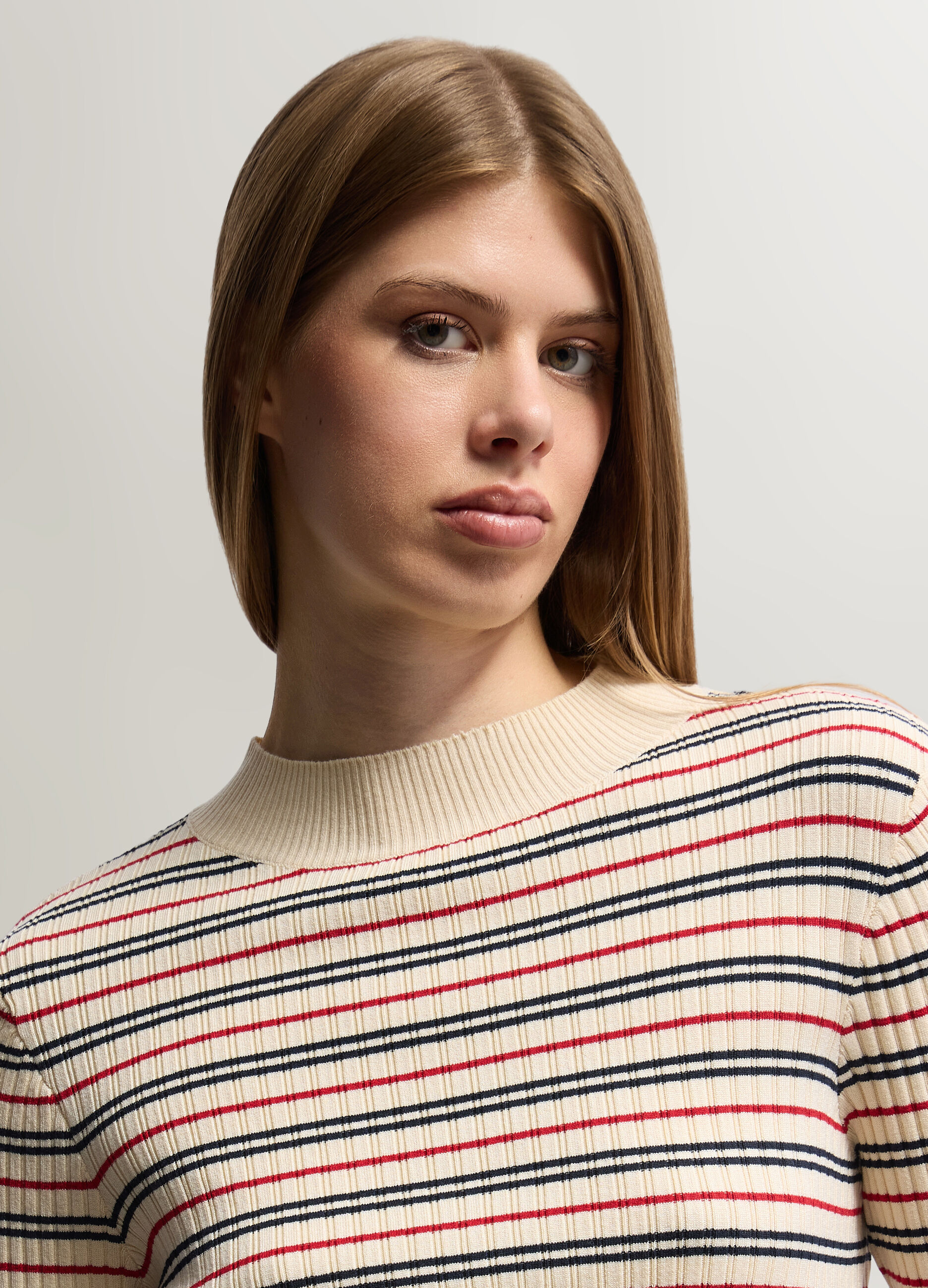 Maglia girocollo in costina donna_2