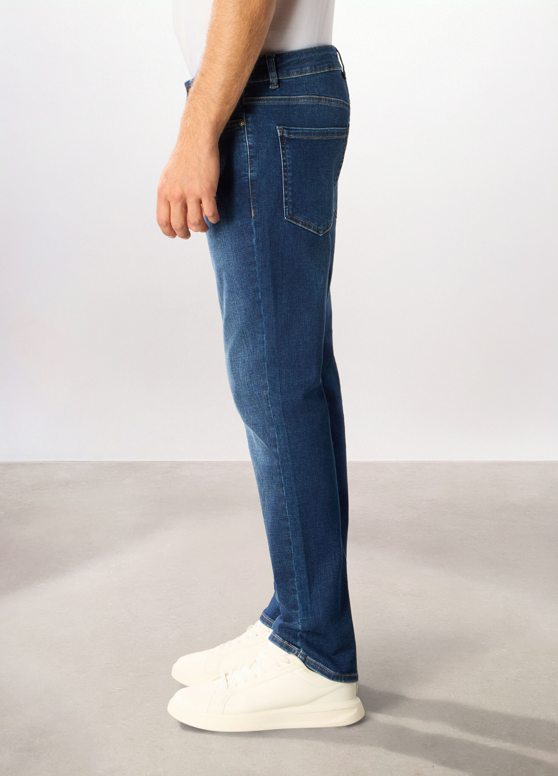 Jeans 5 tasche regular fit in denim stretch uomo_2