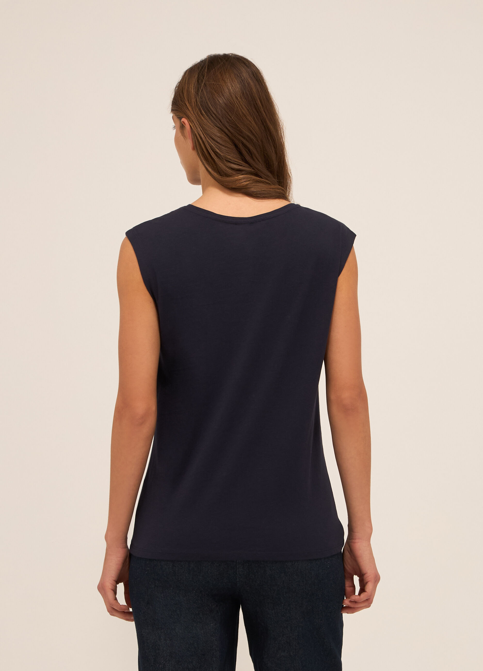 T-shirt smanicata in puro cotone donna_1