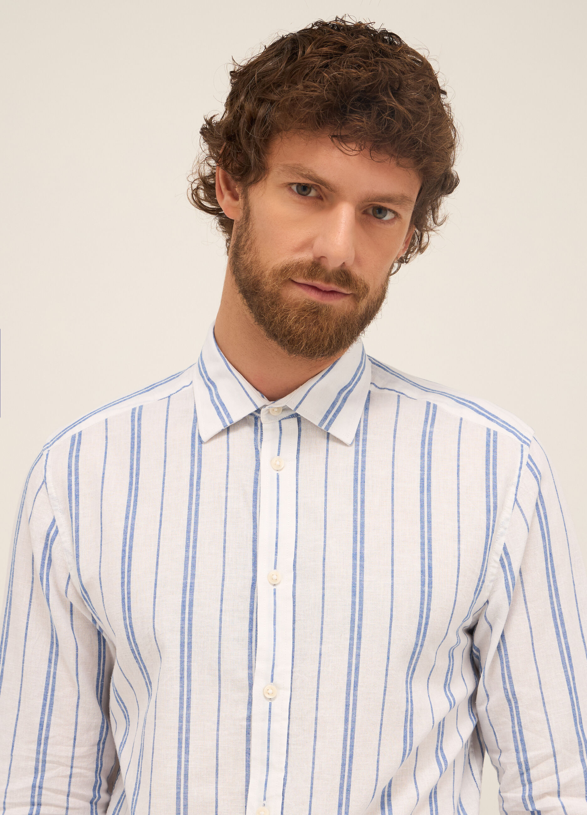 Camicia regular fit in cotone e lino a righe_2