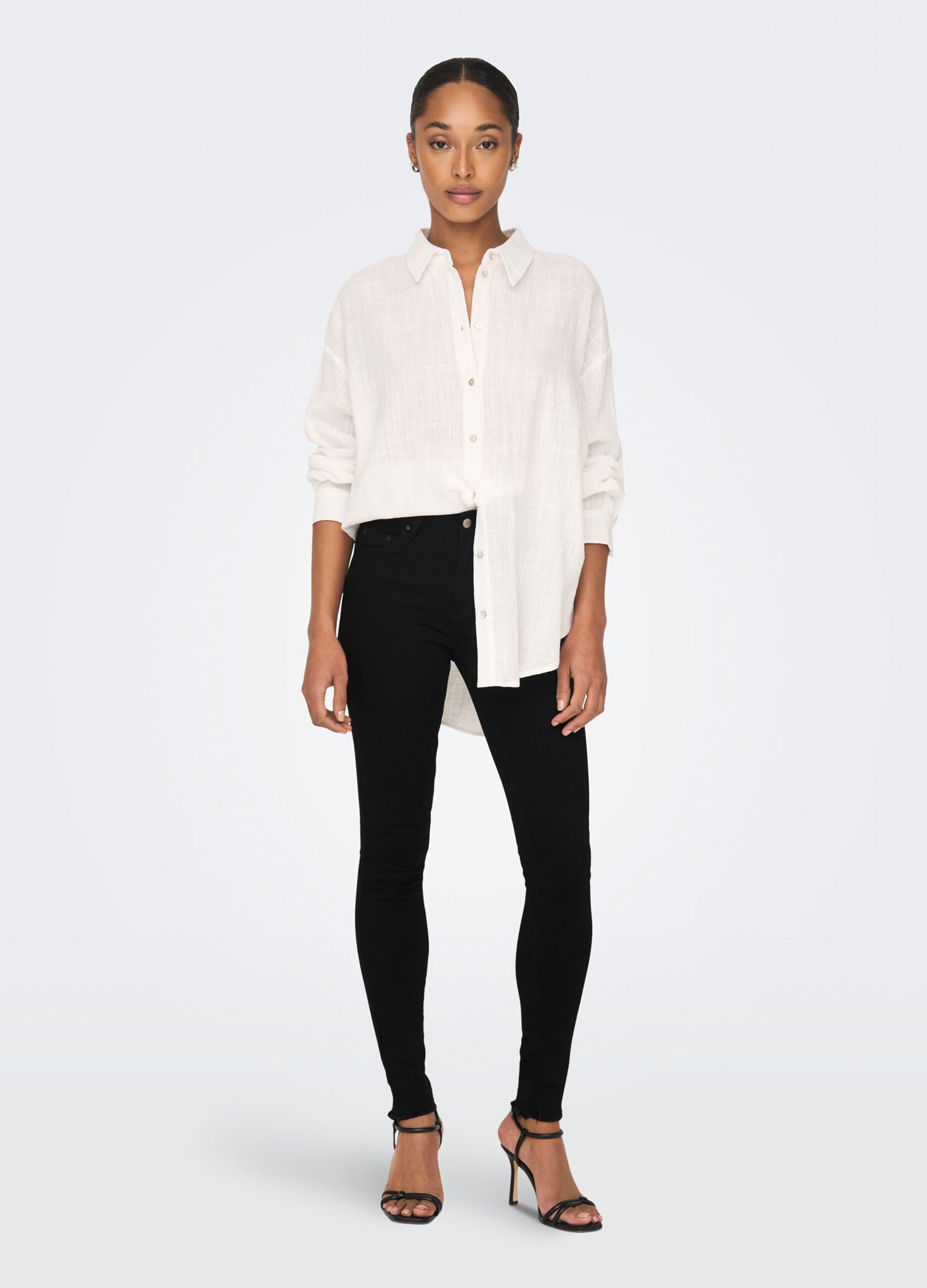 Pantaloni in denim donna_2