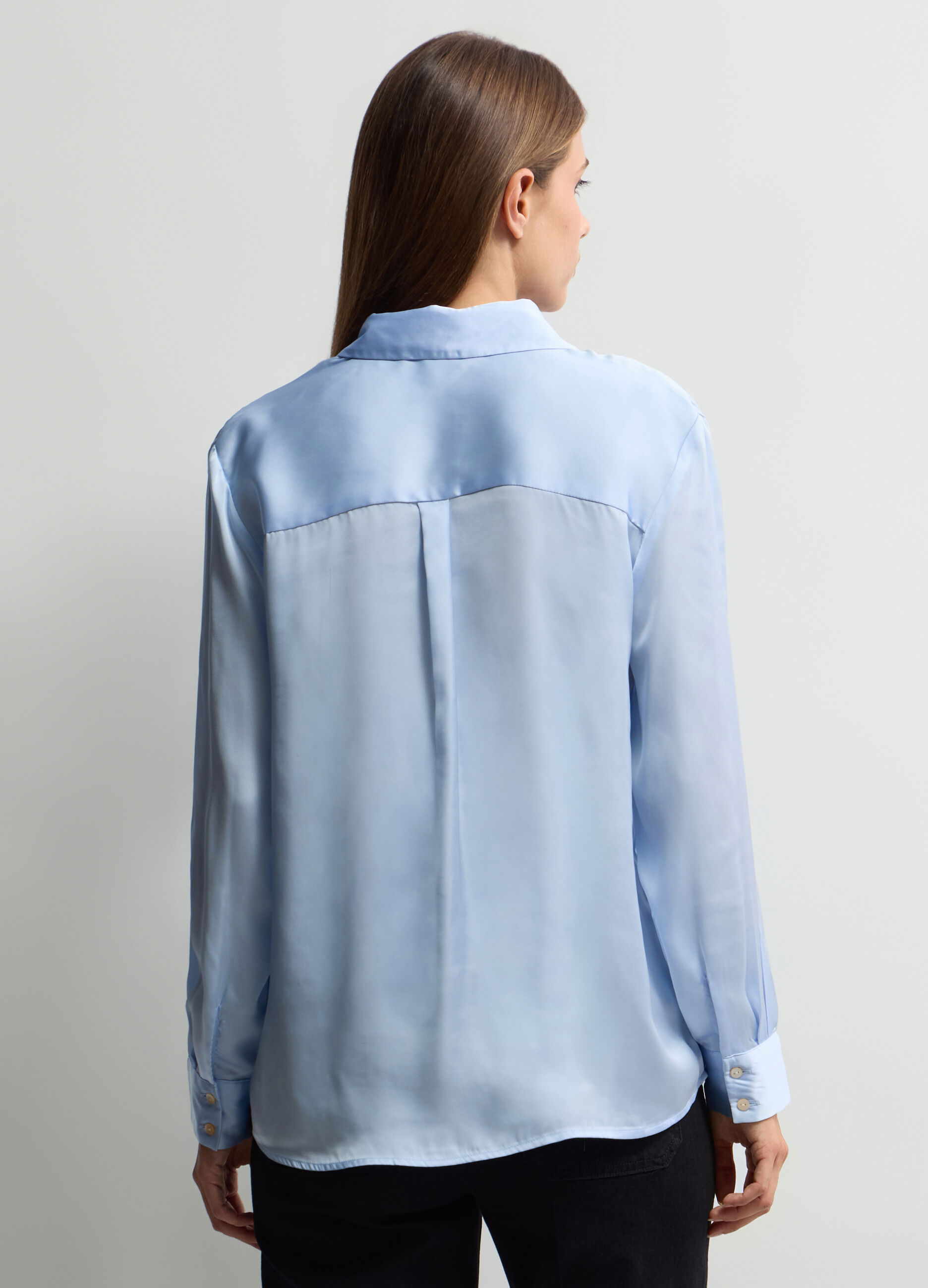 Camicia Fit Over con colletto alla francese in raso donna_1