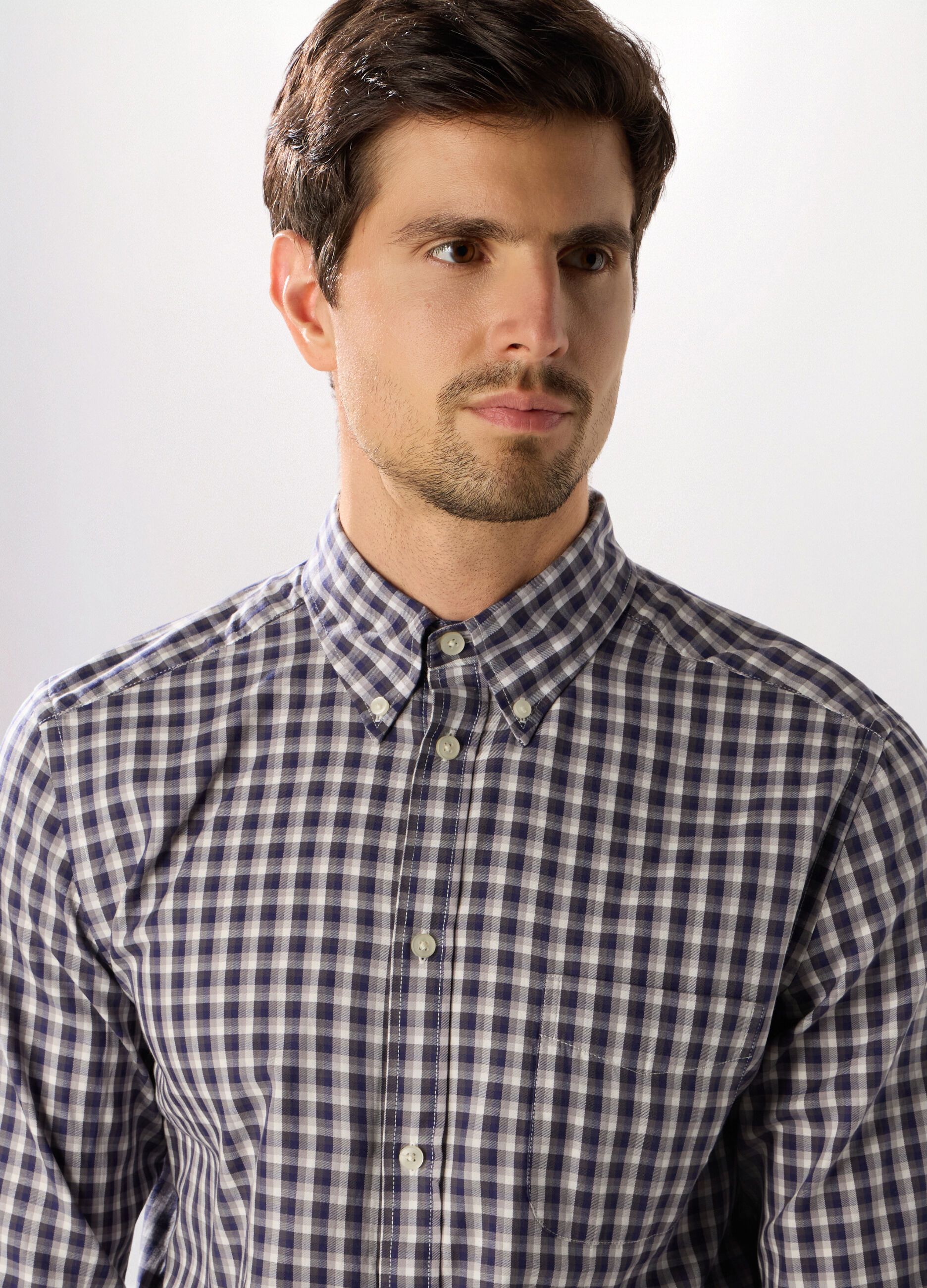 Camicia regular button-down a quadretti uomo_2