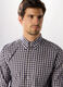 Camicia regular button-down a quadretti uomo_2
