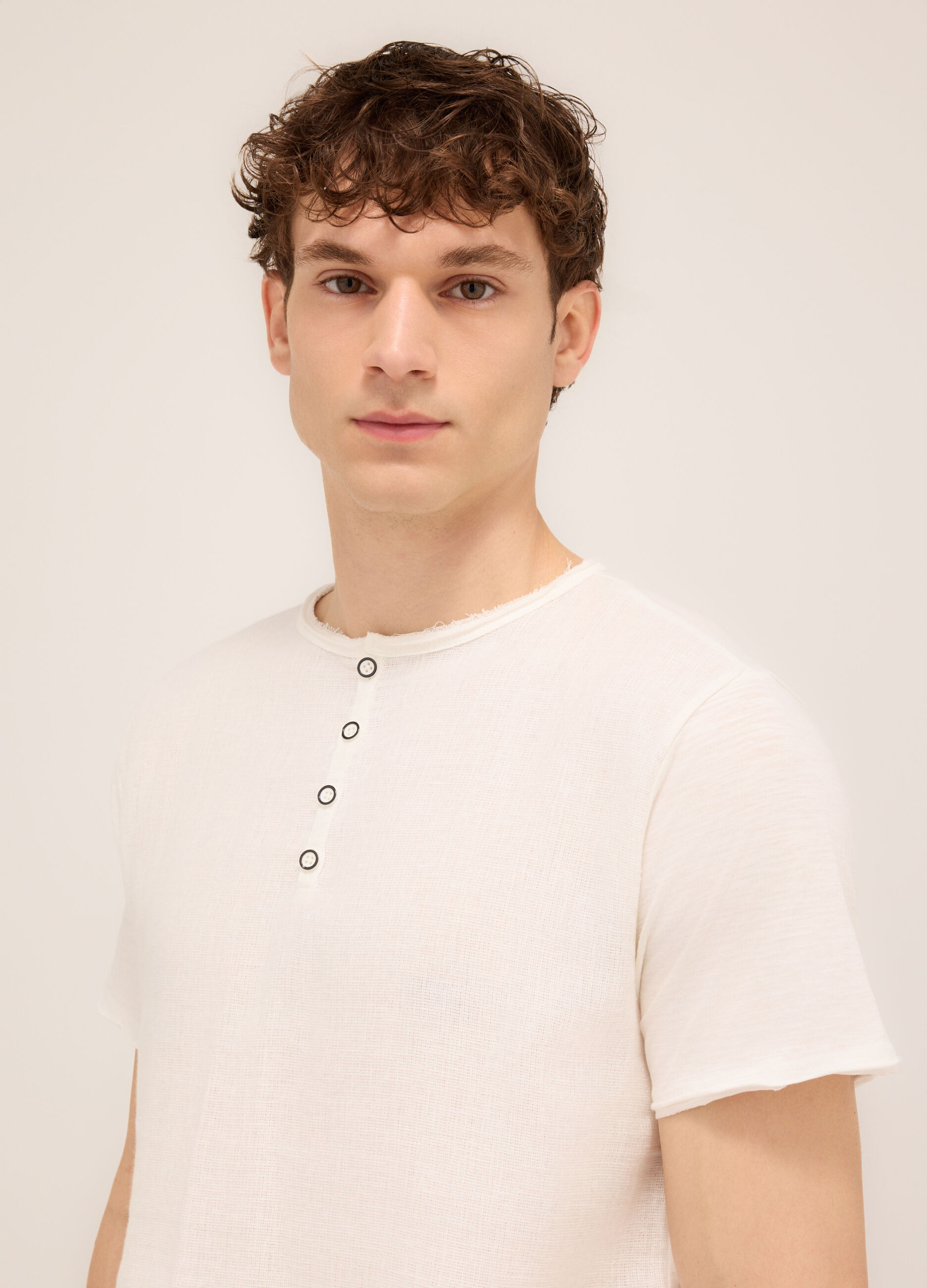 T-shirt serafino in cotone e lino uomo_2