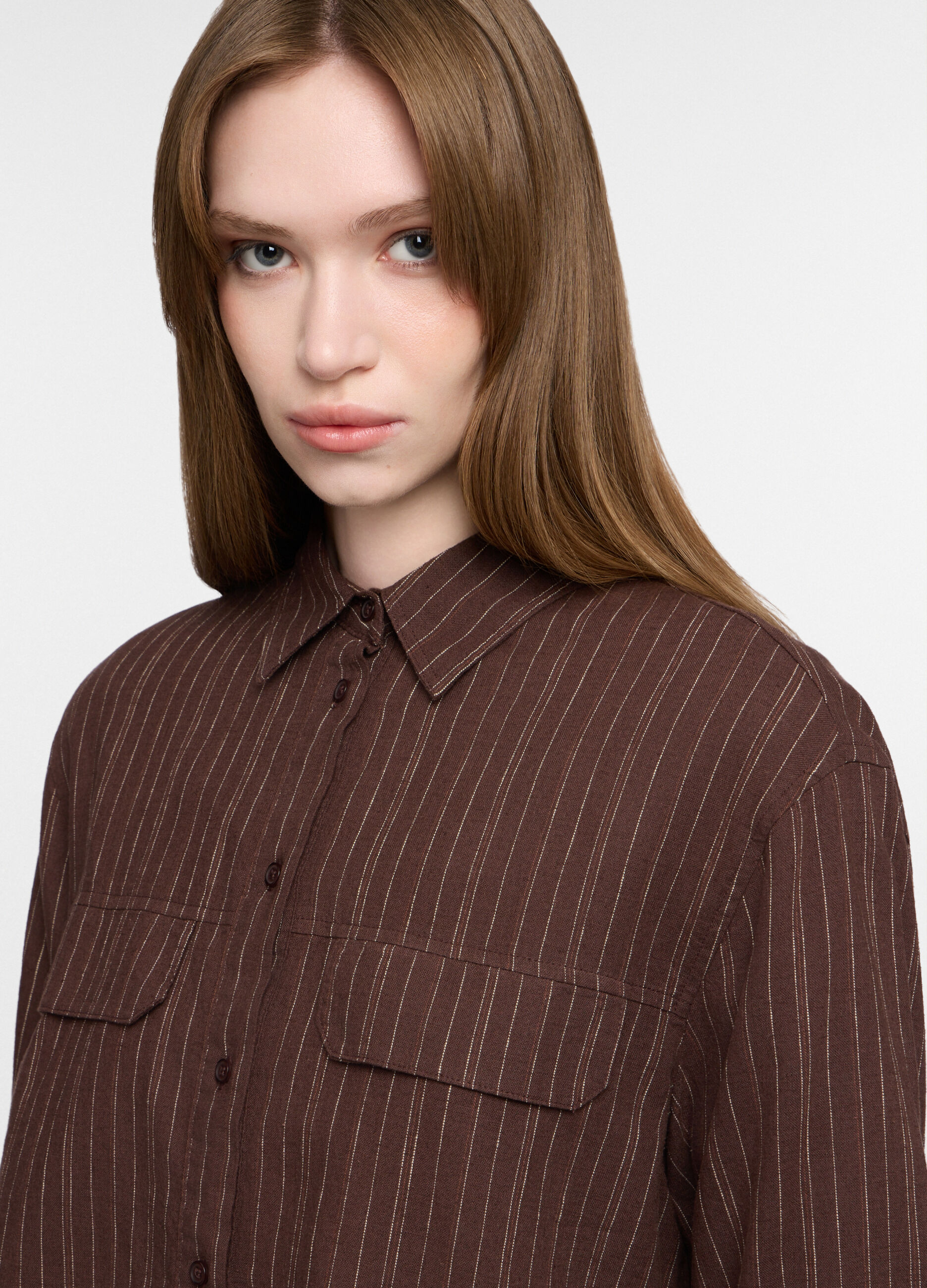 Camicia con fit over con collo classico in misto lino donna_2