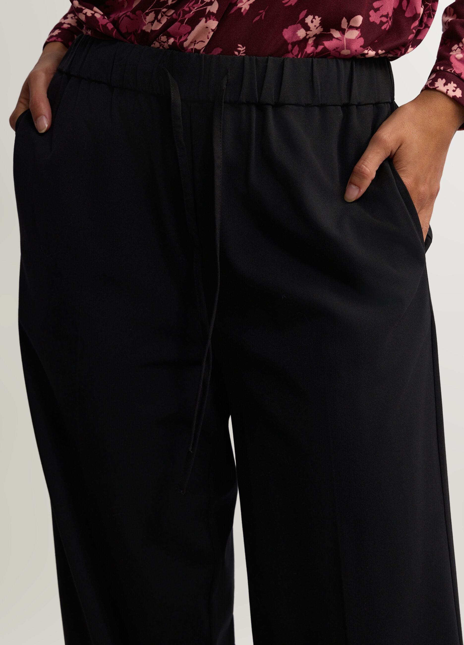 Pantaloni Straight Fit in poli-viscosa donna_3