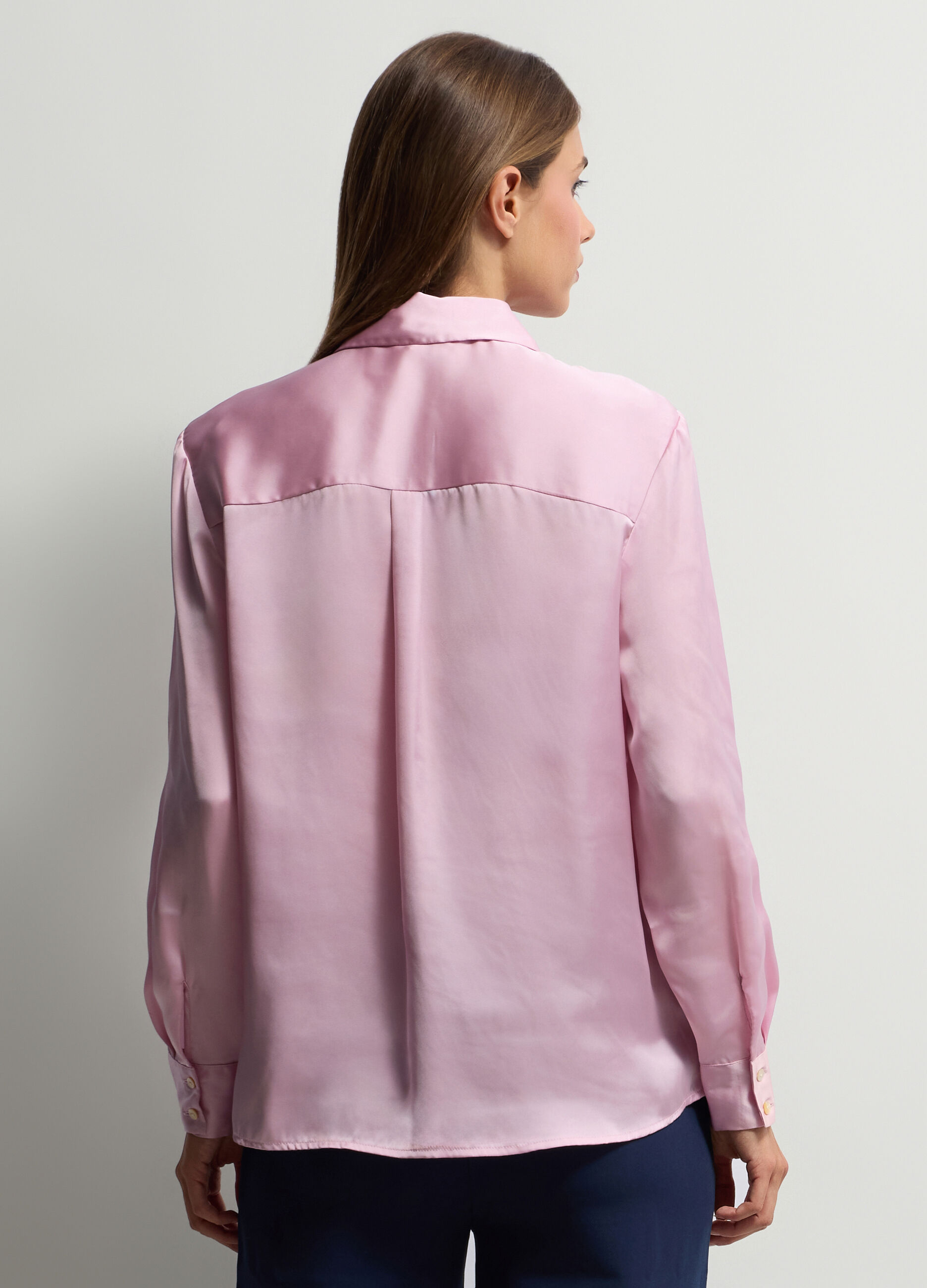 Camicia Fit Over con colletto alla francese in raso donna_1