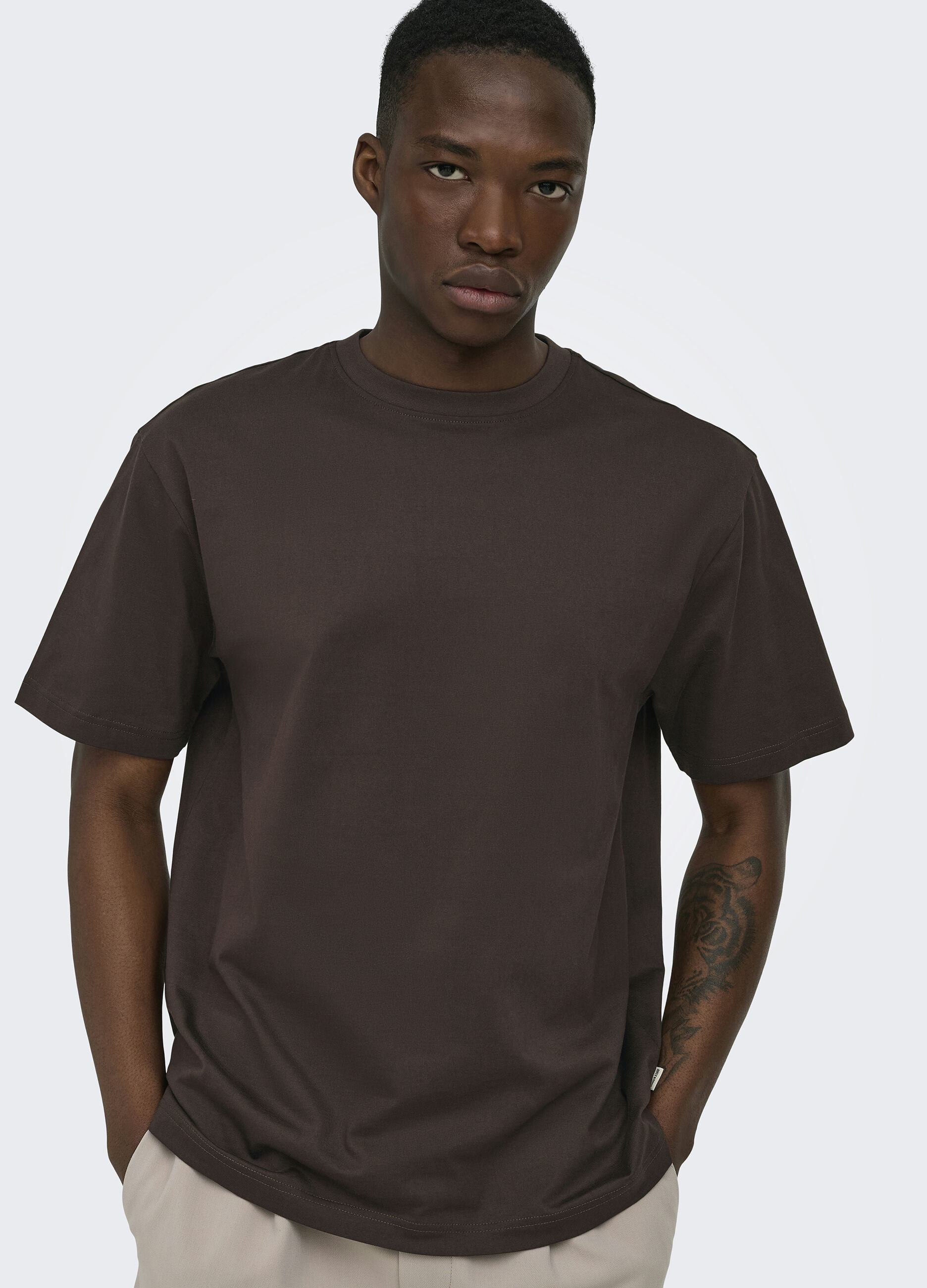 T-shirt girocollo tinta unita uomo_4