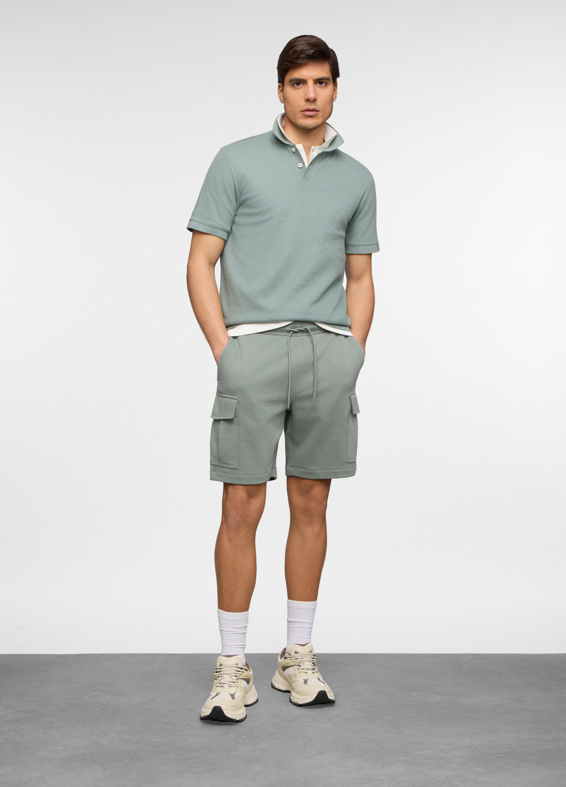 Pantaloncini cargo in felpa di cotone uomo_0