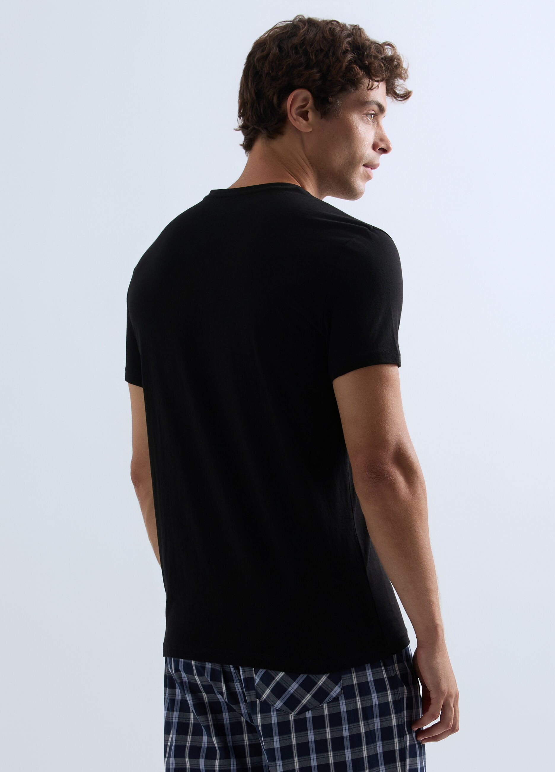 T-shirt scollo a V in jersey uomo_1