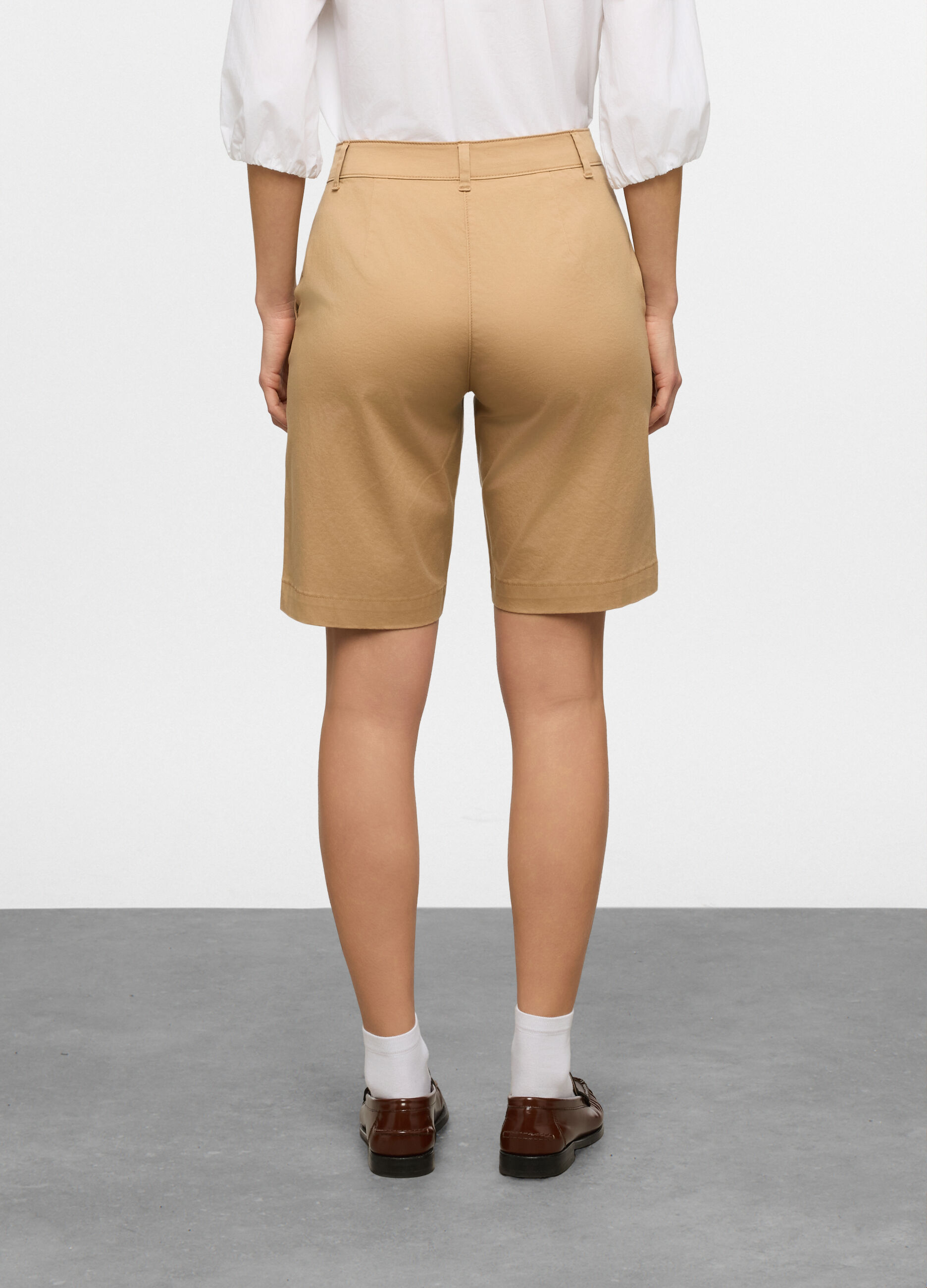 Bermuda fit regular in twill di cotone stretch donna_1