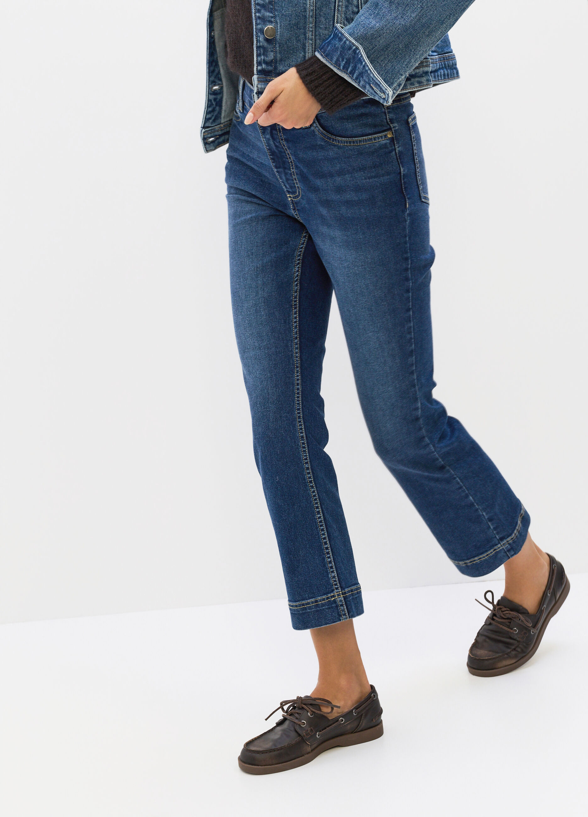 Pantaloni Flare Fit in denim stretch misto cotone donna_2