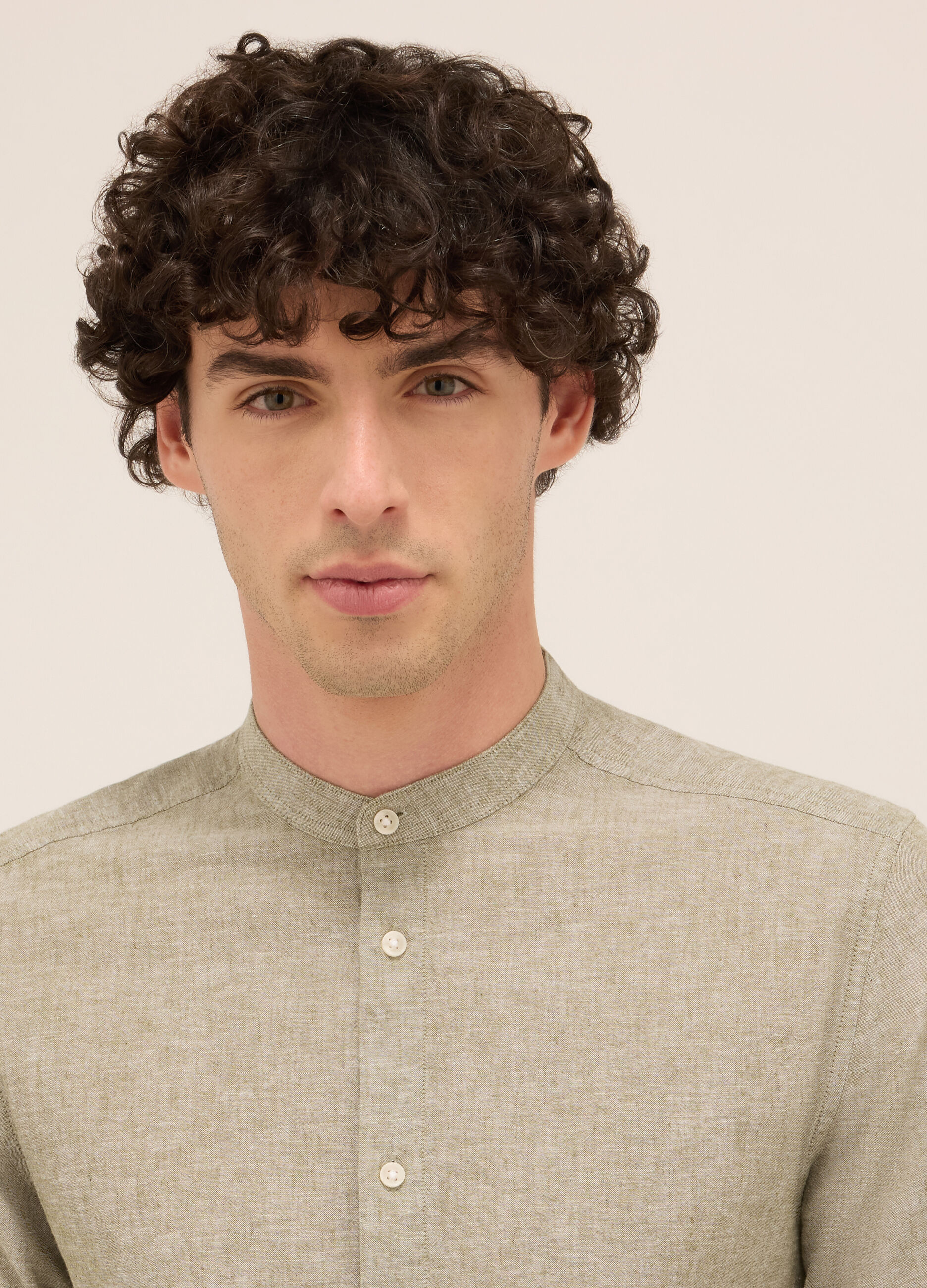 Camicia colletto alla coreana in cotone e lino uomo_2