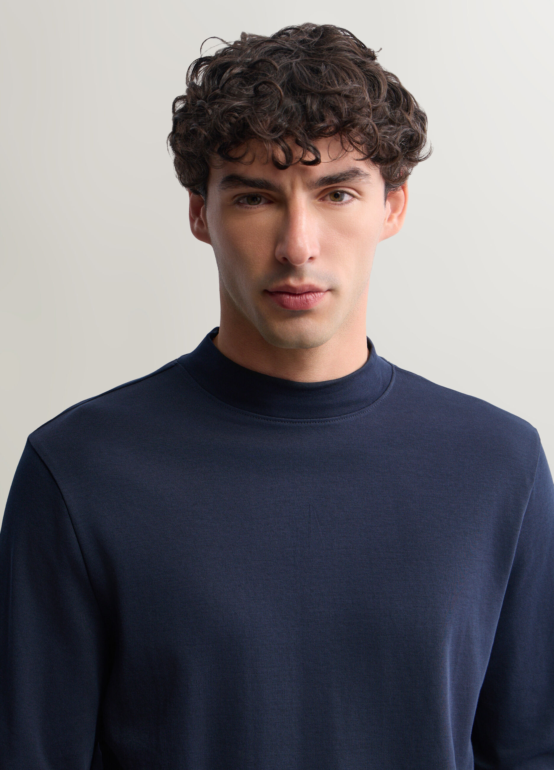 Maglia lupetto in interlock di cotone uomo_2