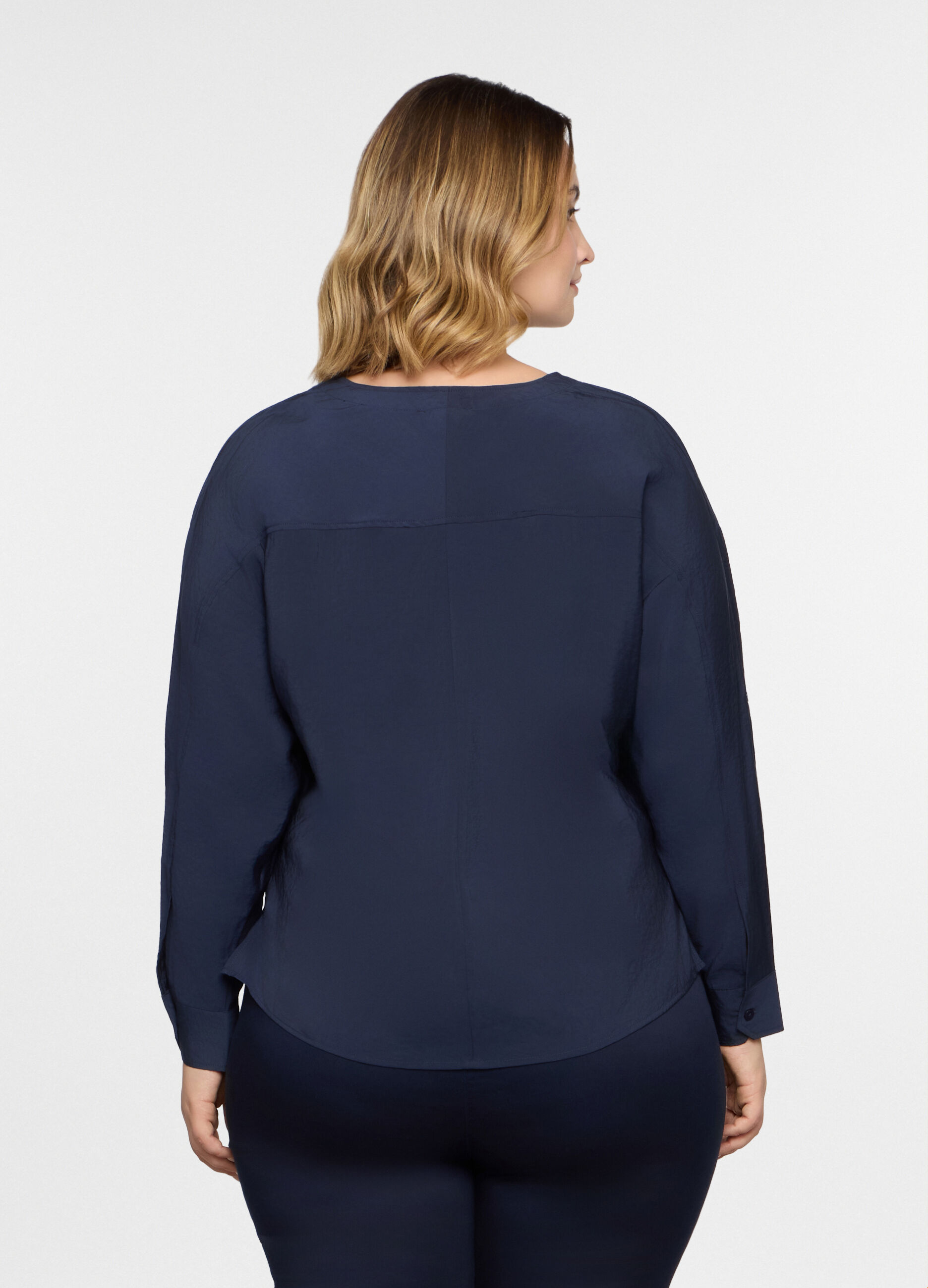 Camicia regular fit con scollo a V misto modal donna curvy_1