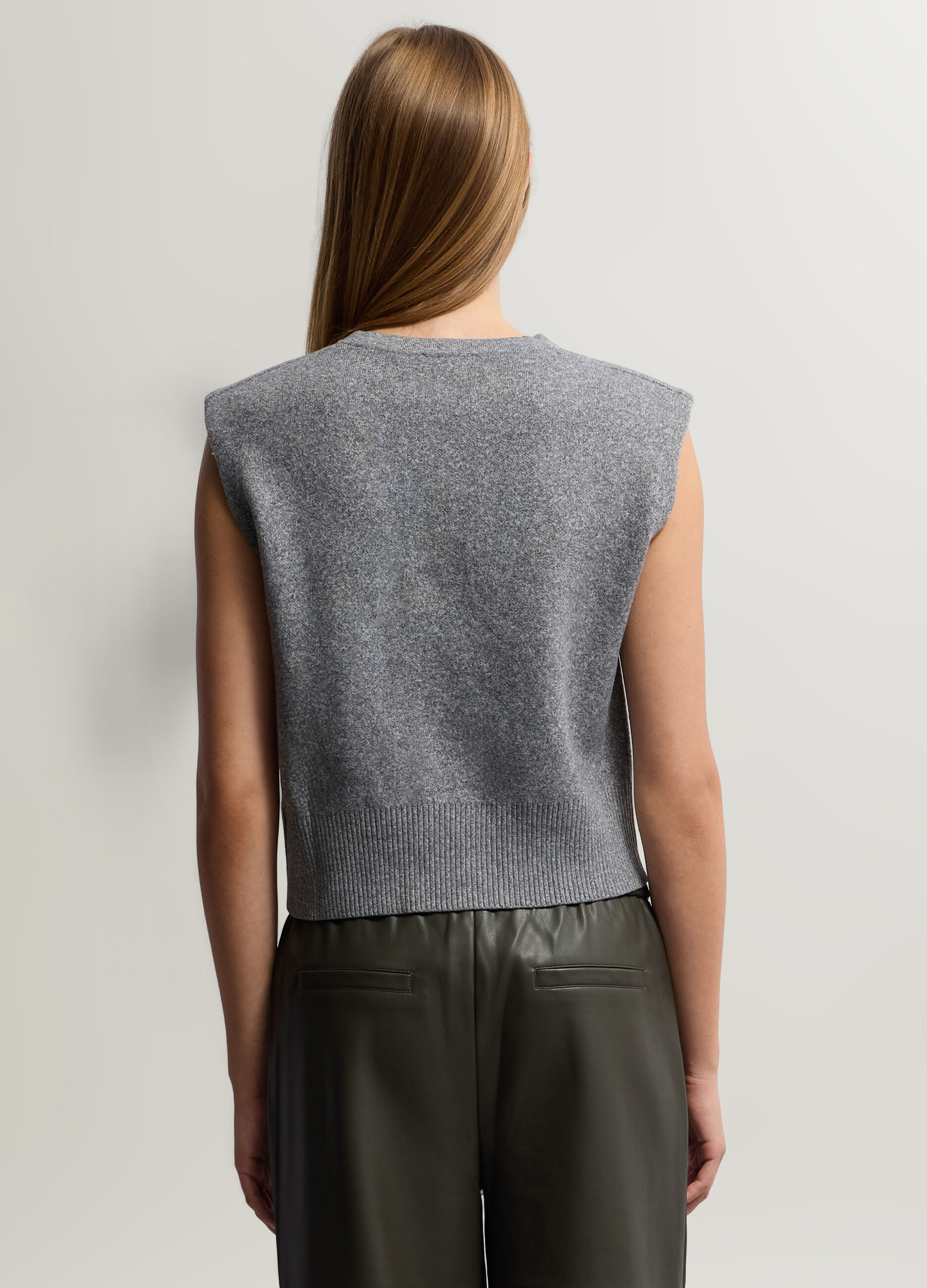 Gilet girocollo in maglia rasata donna_1